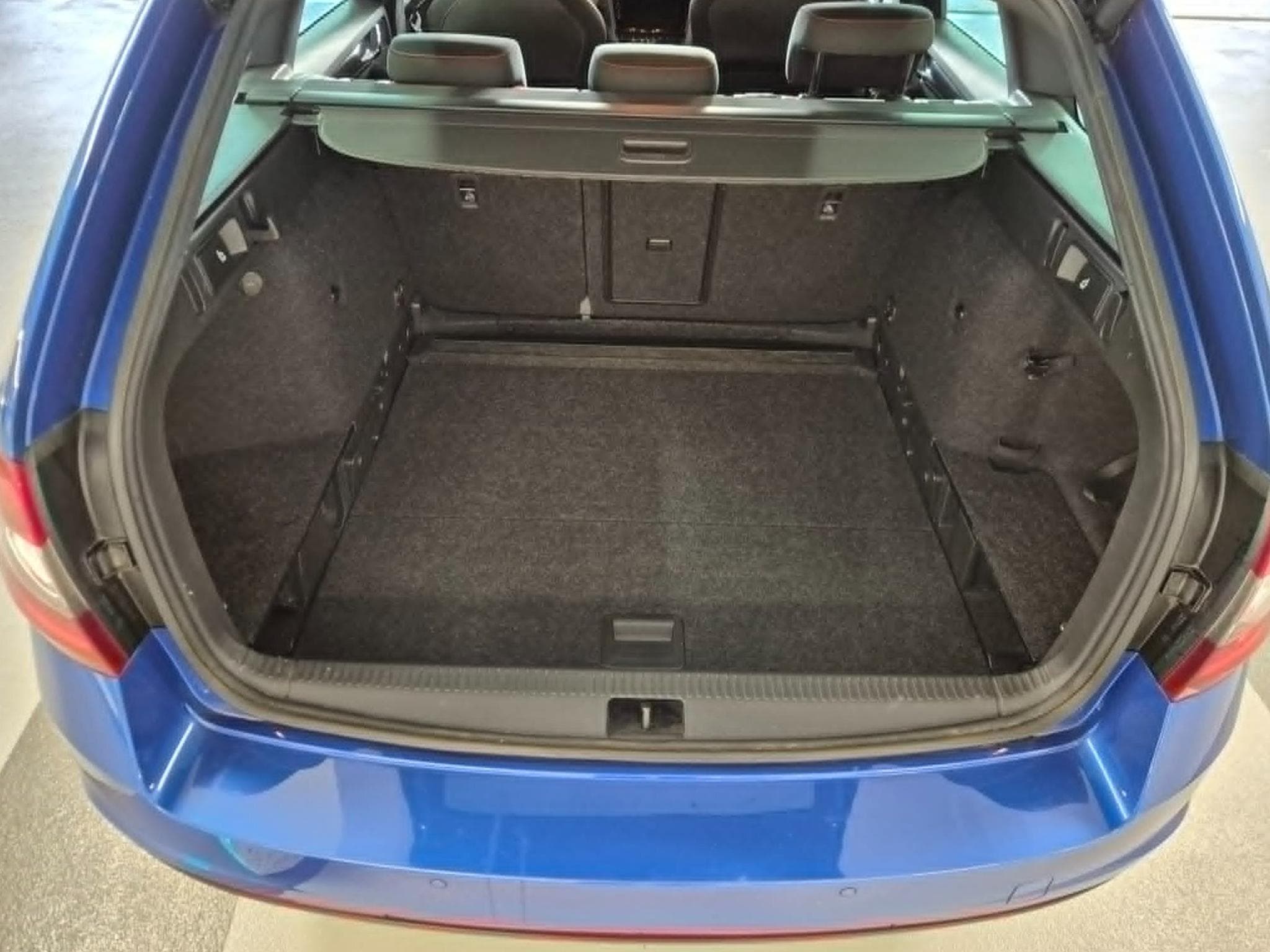 Skoda Octavia RS 2.0 TSI 245CV DGS7 (2019) - Photo 6