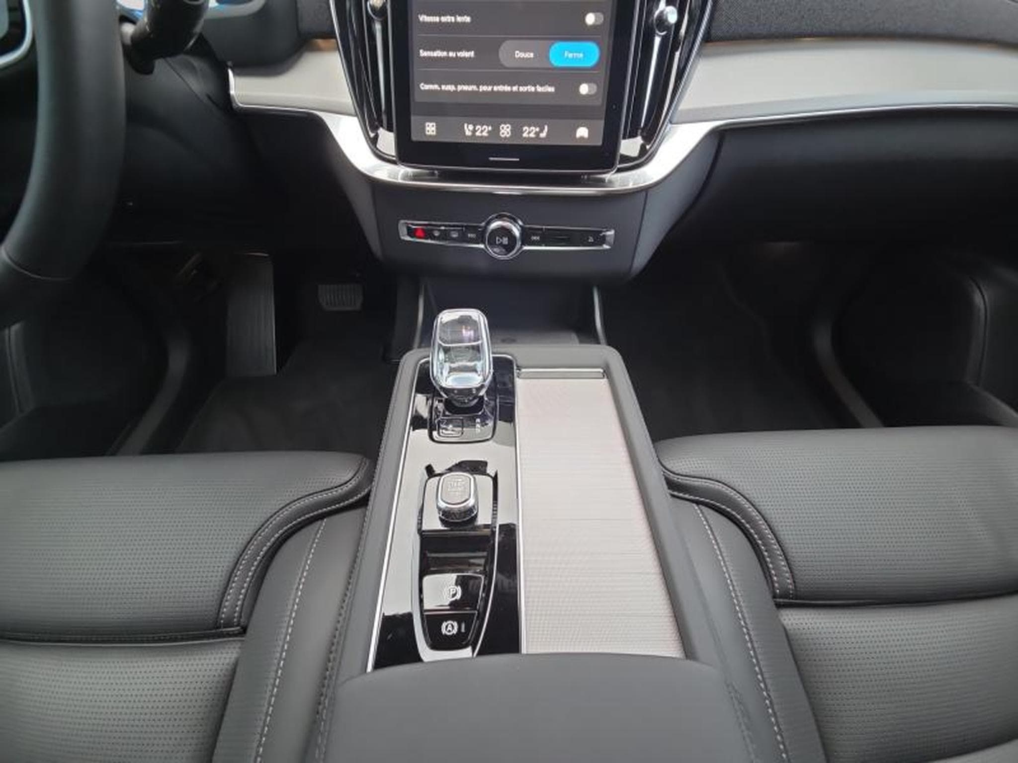 Volvo XC90 T8 AWD Ultra Black Edition 2027 / Hybride (2026) - Photo 11