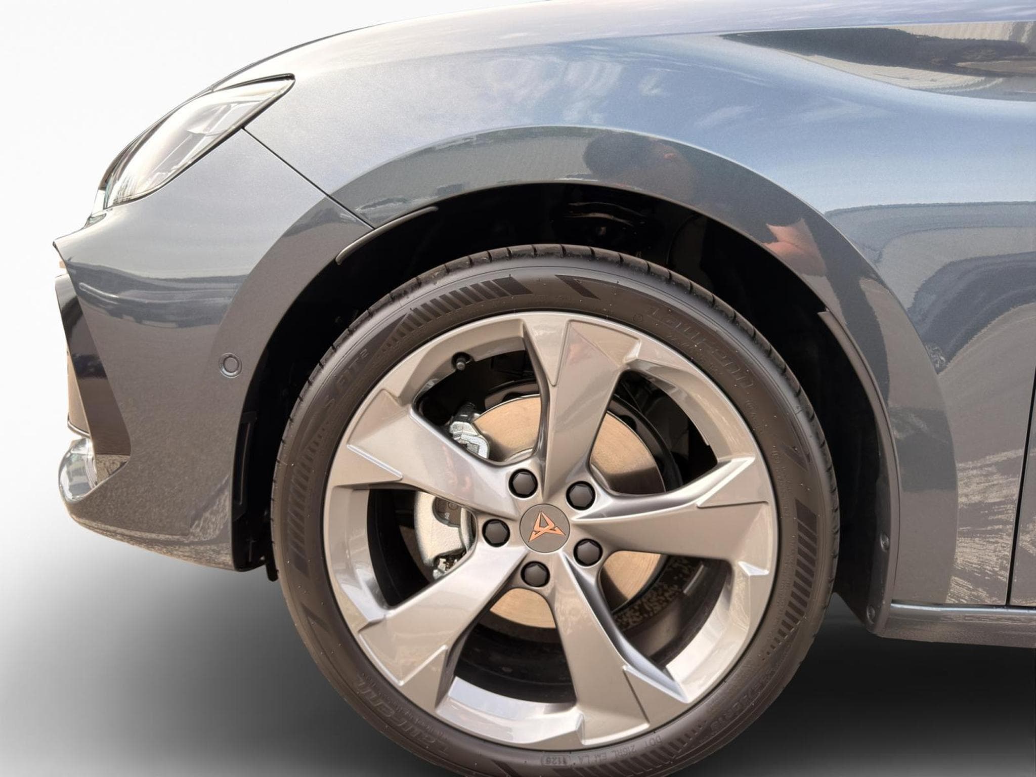 Cupra Leon 1.5 eTSI DSG (2026) - Foto 8
