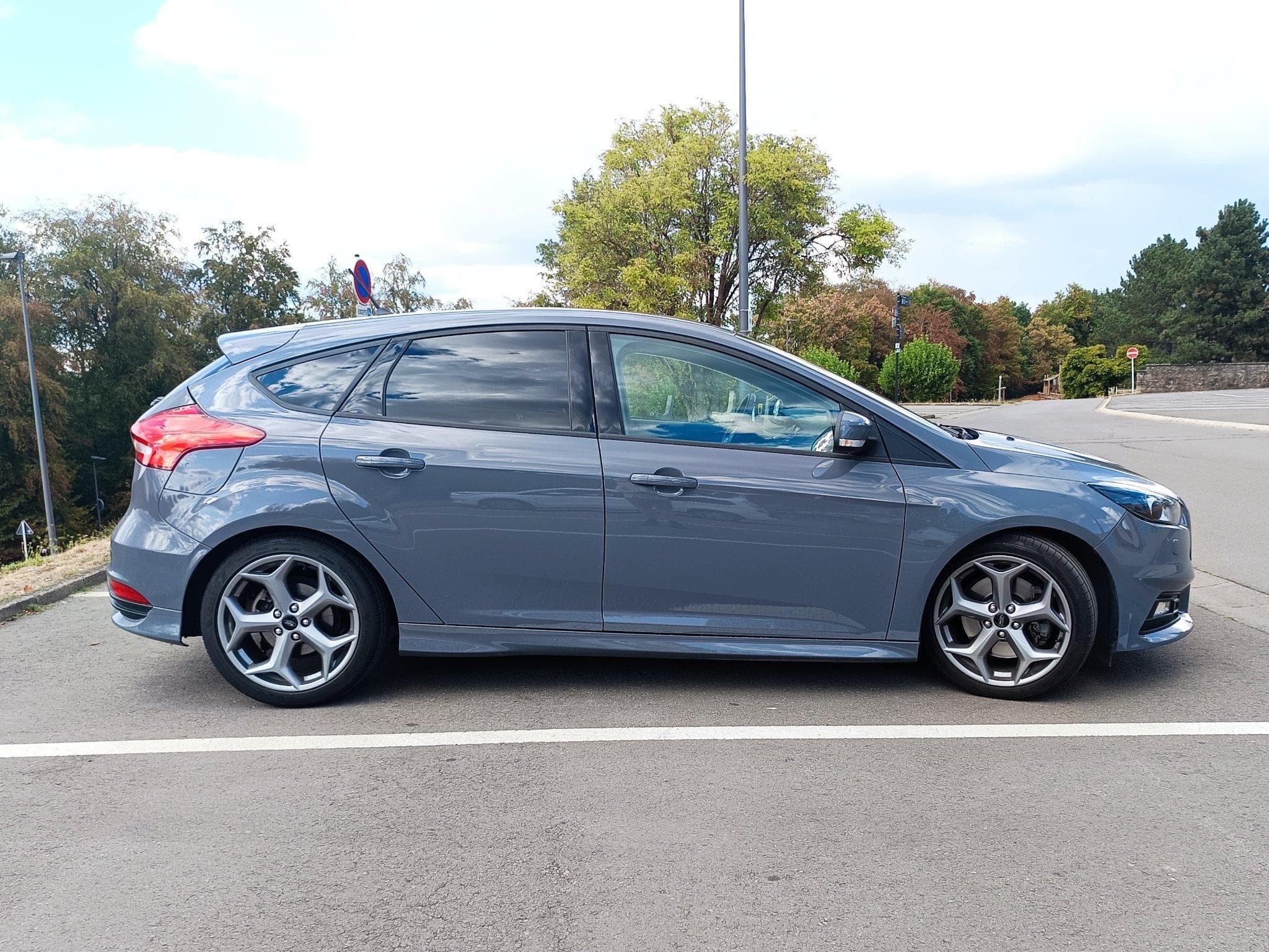 Ford Focus ST (2017) - Photo 2