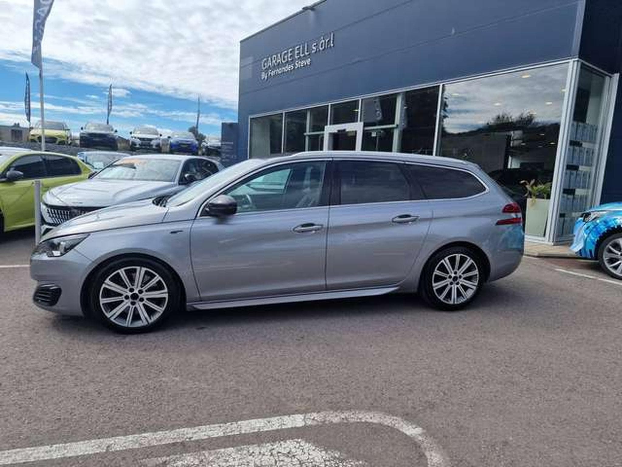 Peugeot 308 SW GT (2016) - Photo 2