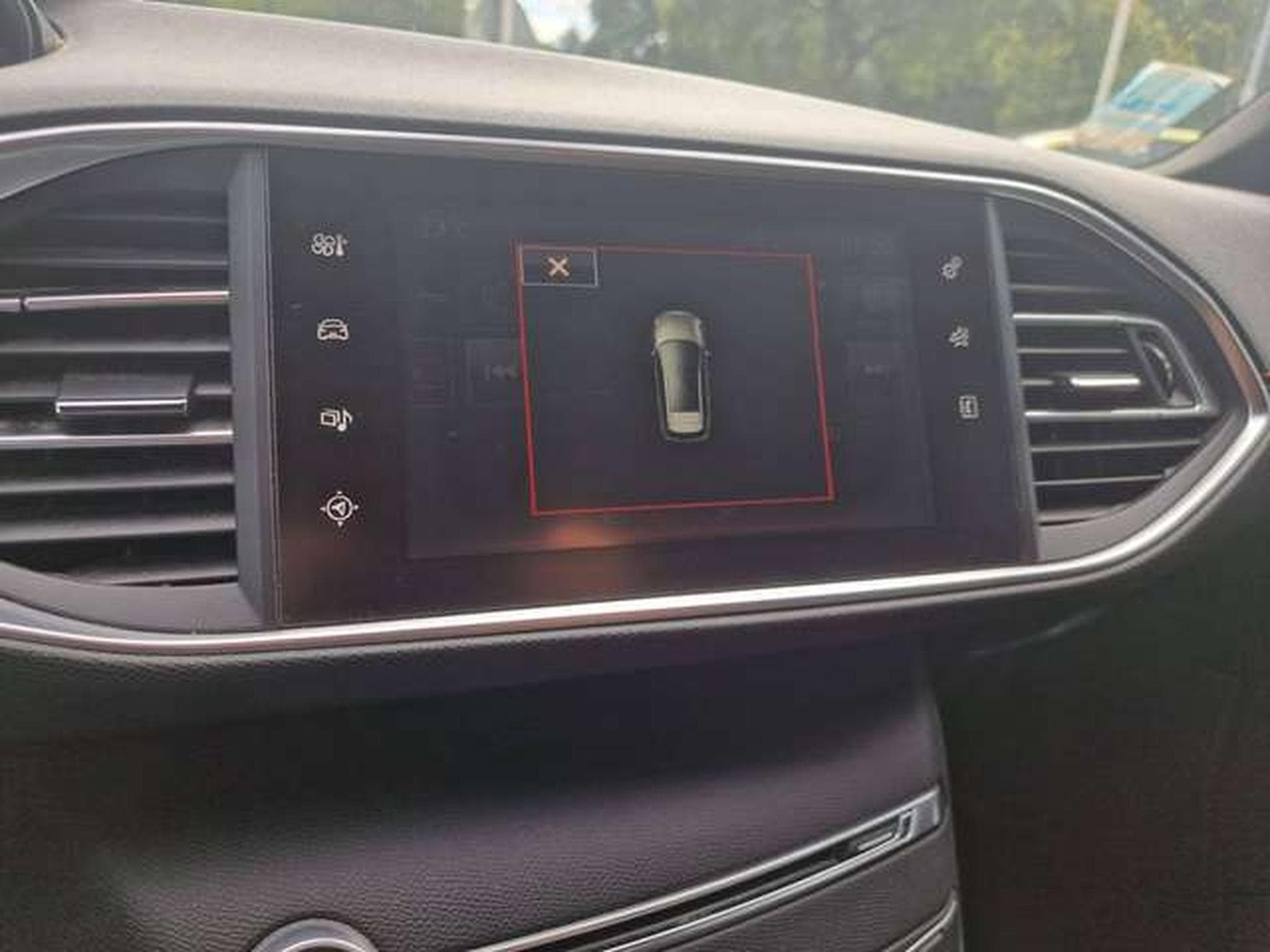 Peugeot 308 SW GT (2016) - Photo 9