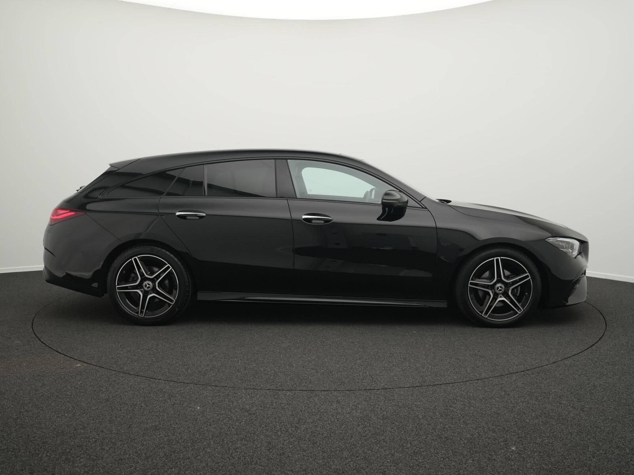 Mercedes CLA AMG-Line Premium Plus (2025) - Photo 5
