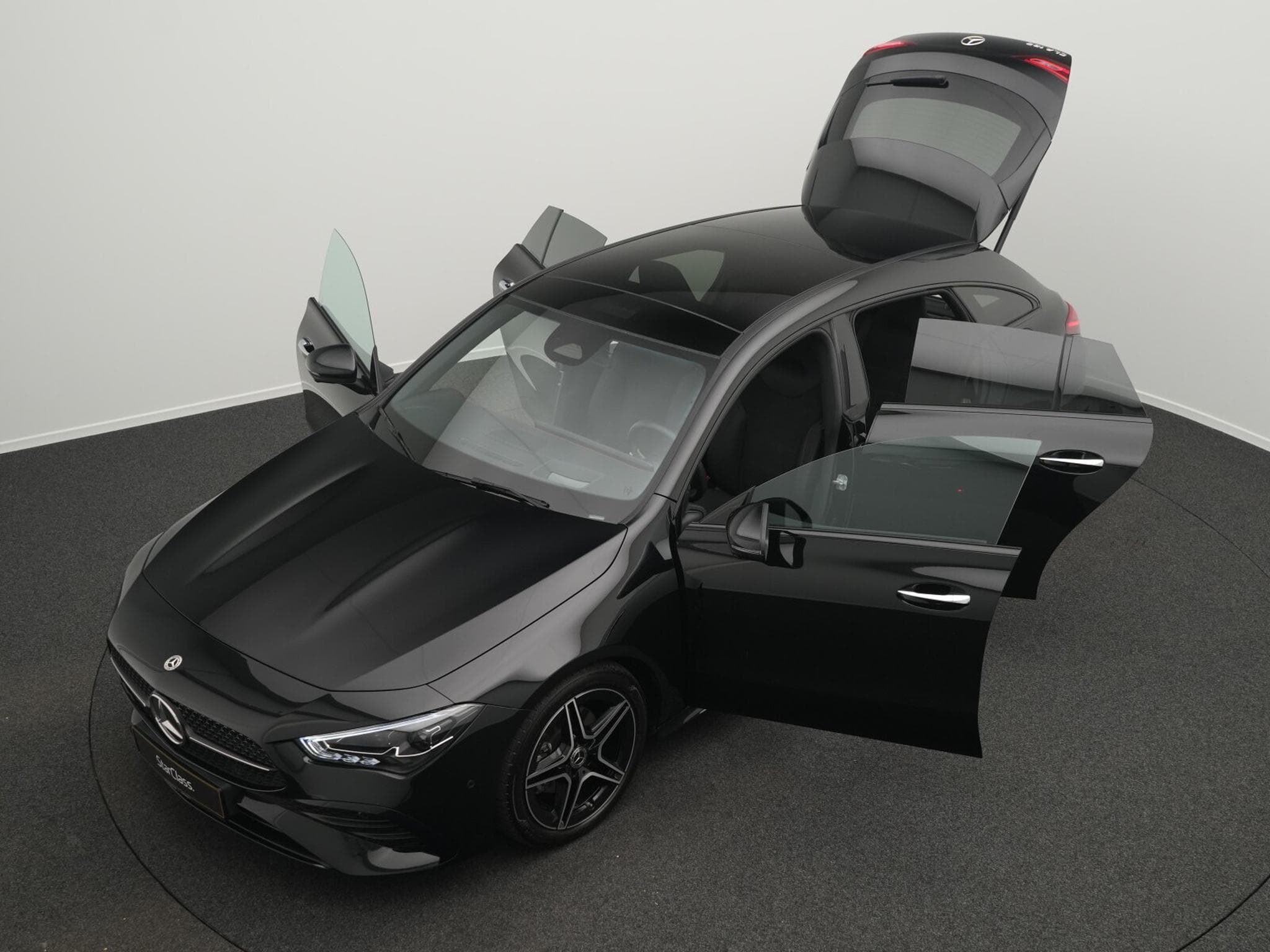 Mercedes CLA AMG-Line Premium Plus (2025) - Photo 14