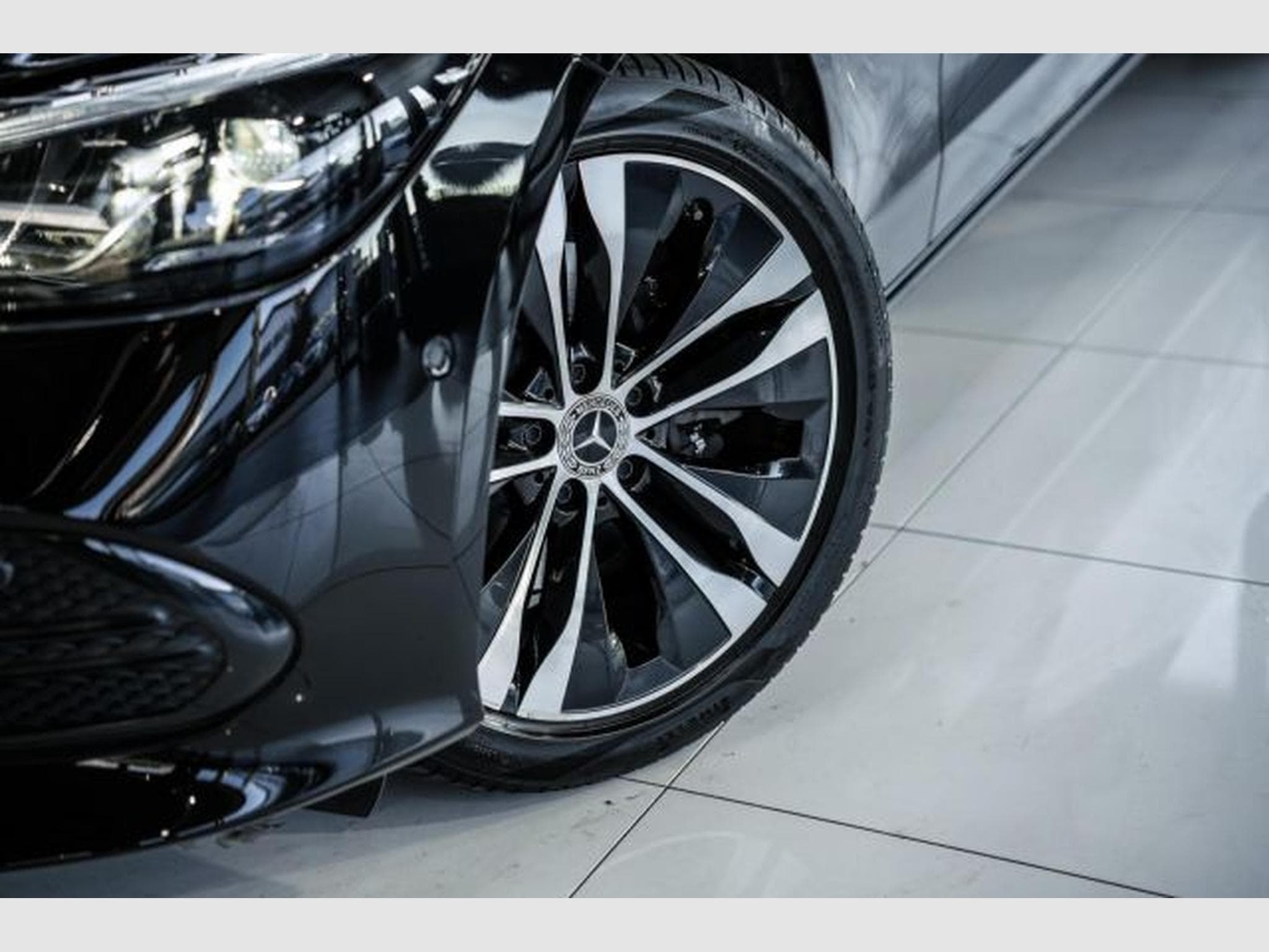 Mercedes C 220 C 220d T 9G Avantgarde NAVI LED RFK PANO Burmest (2023) - Photo 3