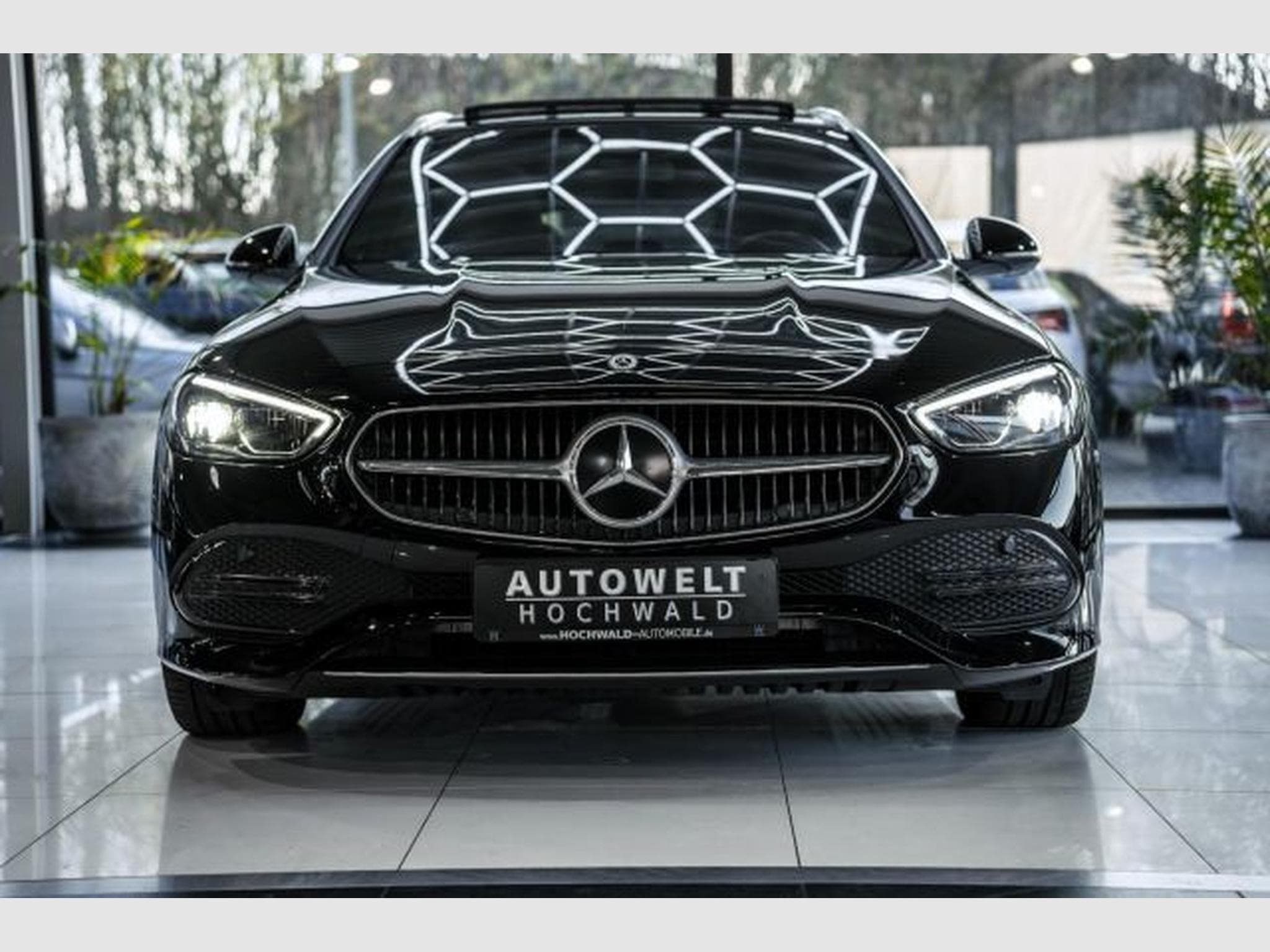 Mercedes C 220 C 220d T 9G Avantgarde NAVI LED RFK PANO Burmest (2023) - Photo 5