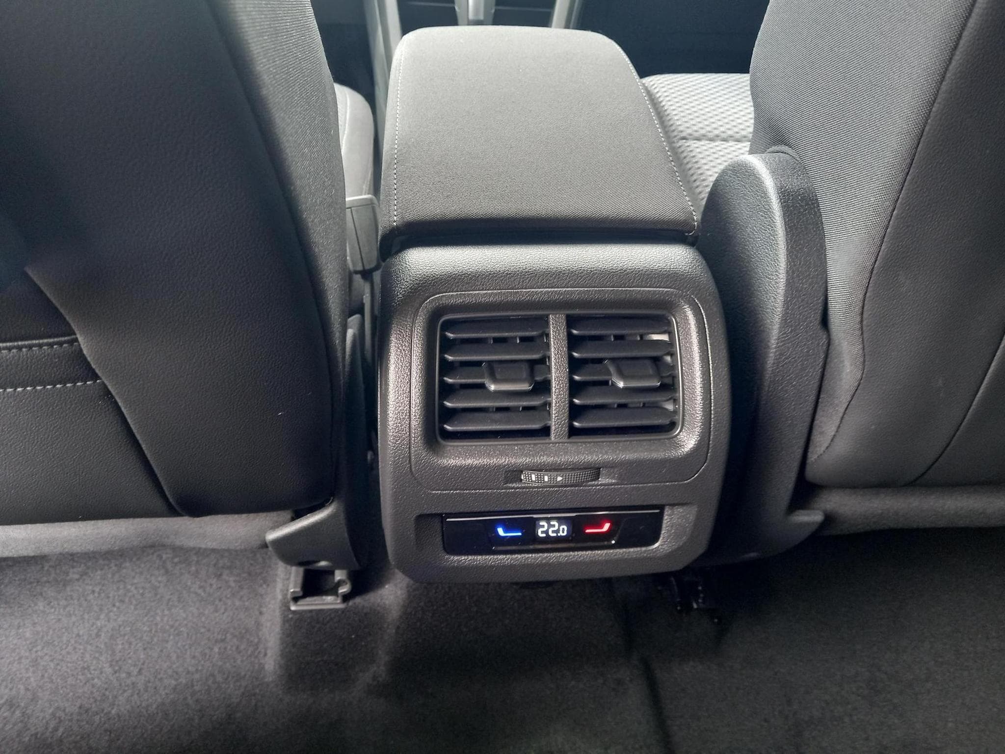 VW Touran Comfortline 1.5 TSI (2026) - Foto 4