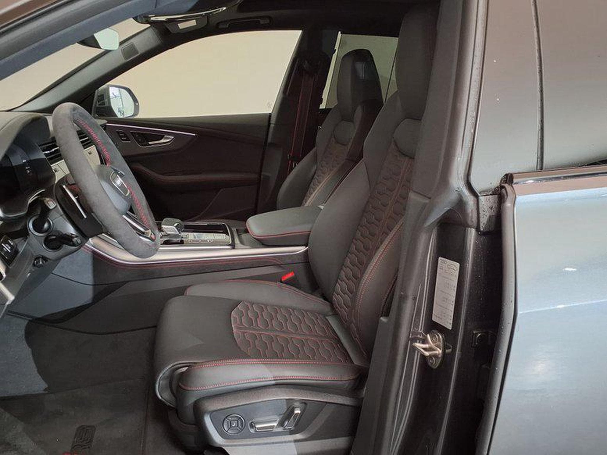 Audi RSQ8 RS Allrad (2026) - Photo 9