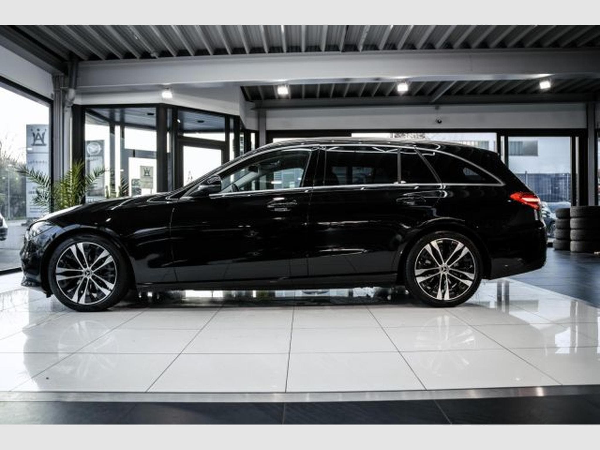 Mercedes C 200 C 200d T 9G-tronic Avantgarde NAVI RFK LED Burm. (2023) - Photo 10