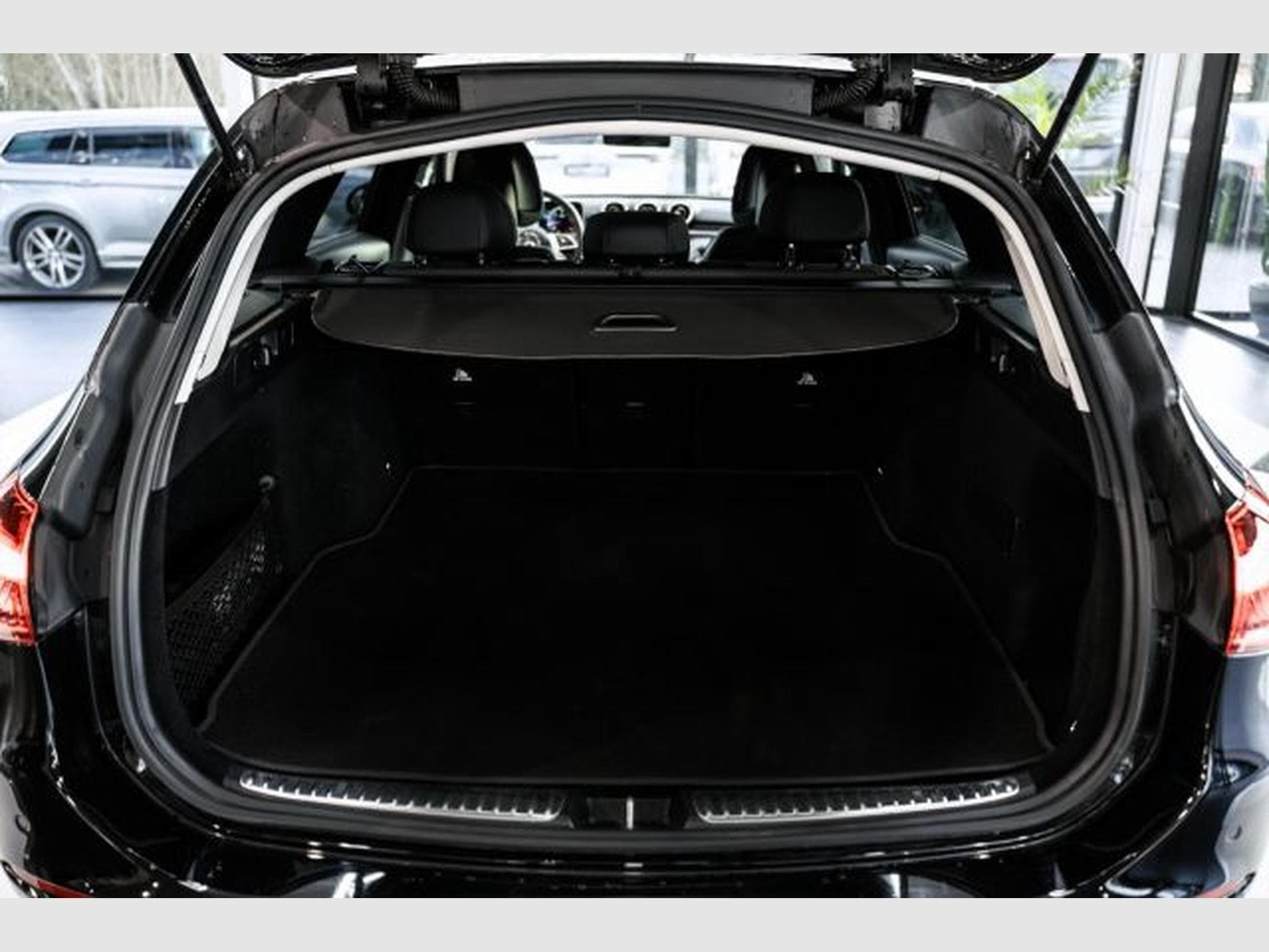 Mercedes C 200 C 200d T 9G-tronic Avantgarde NAVI RFK LED Burm. (2023) - Photo 14