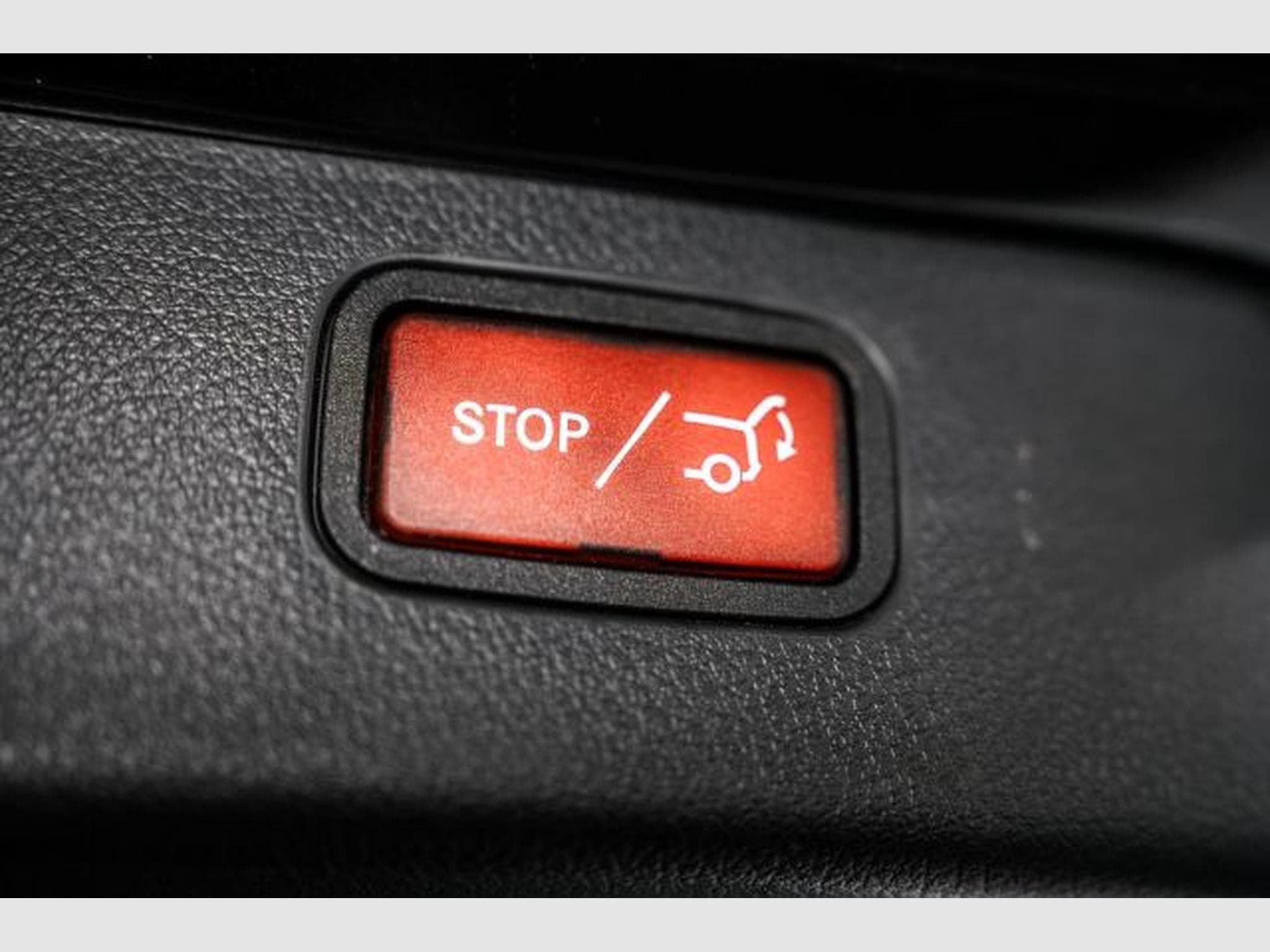 Mercedes C 200 C 200d T 9G-tronic Avantgarde NAVI RFK LED Burm. (2023) - Photo 15