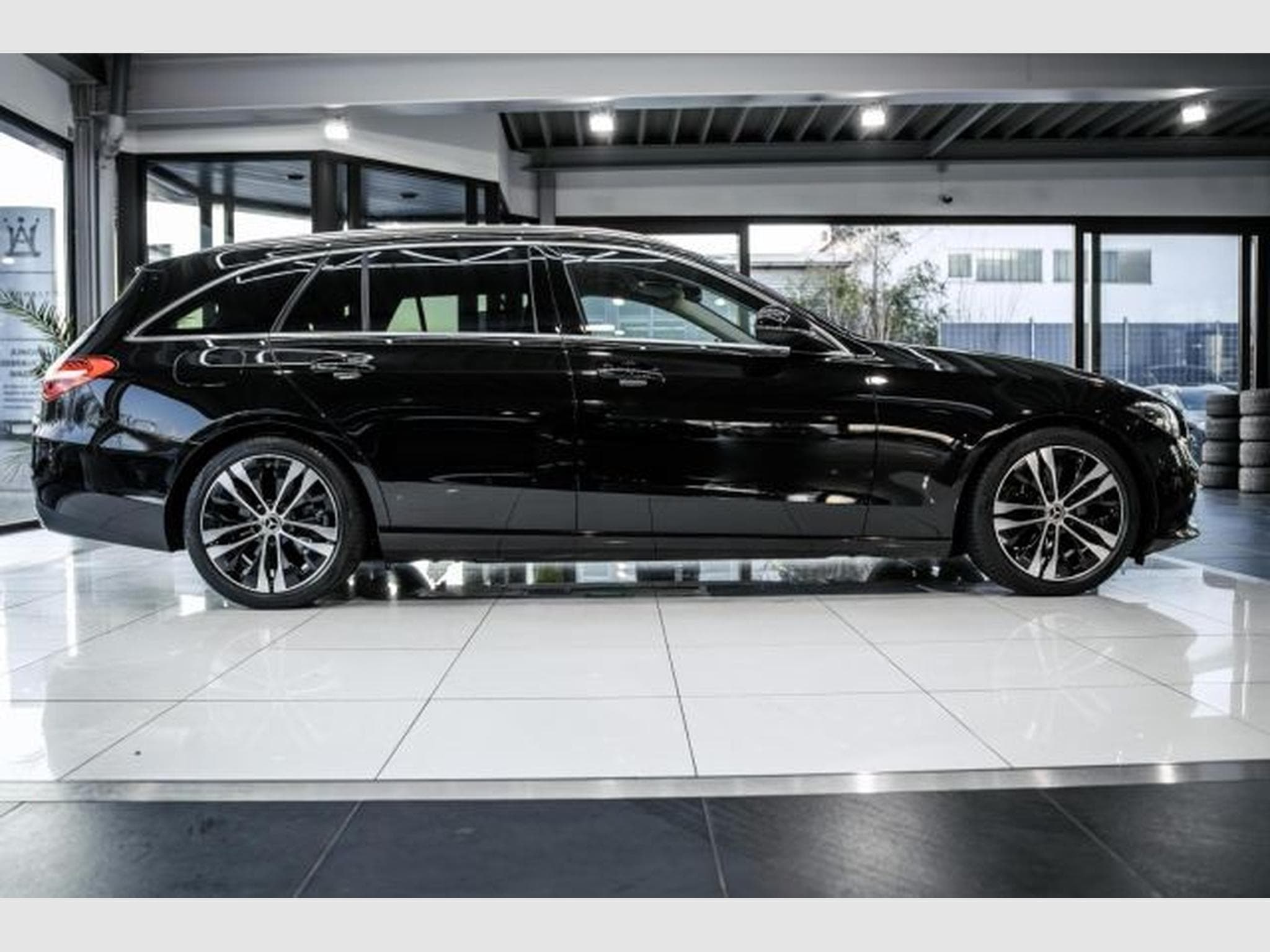 Mercedes C 200 C 200d T 9G-tronic Avantgarde NAVI RFK LED Burm. (2023) - Photo 7