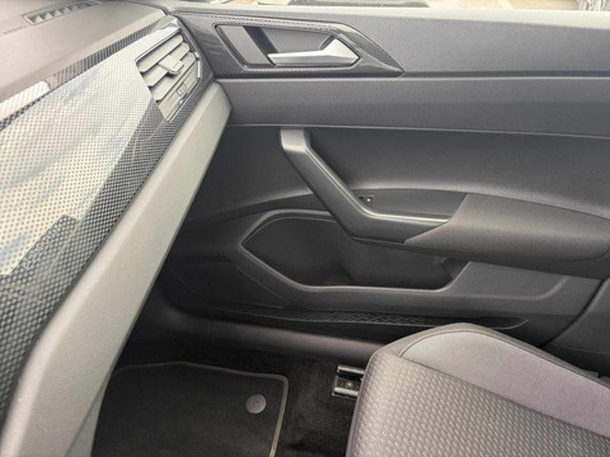 VW Polo 1.0 TSI 70kW LIFE DSG (2022) - Photo 20