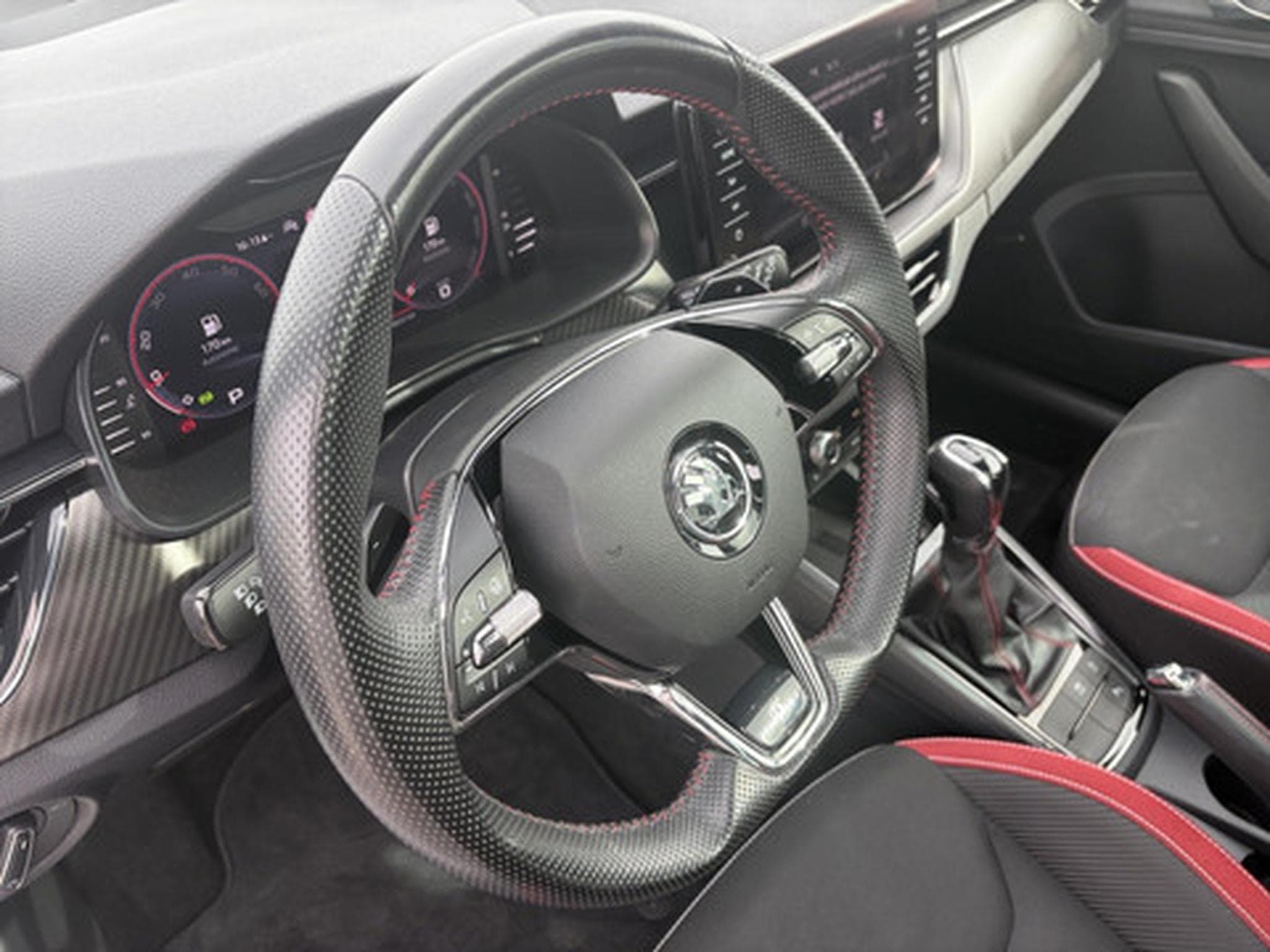 Skoda Kamiq 1.5 TSI 110kW DSG Monte Carlo (2022) - Photo 8
