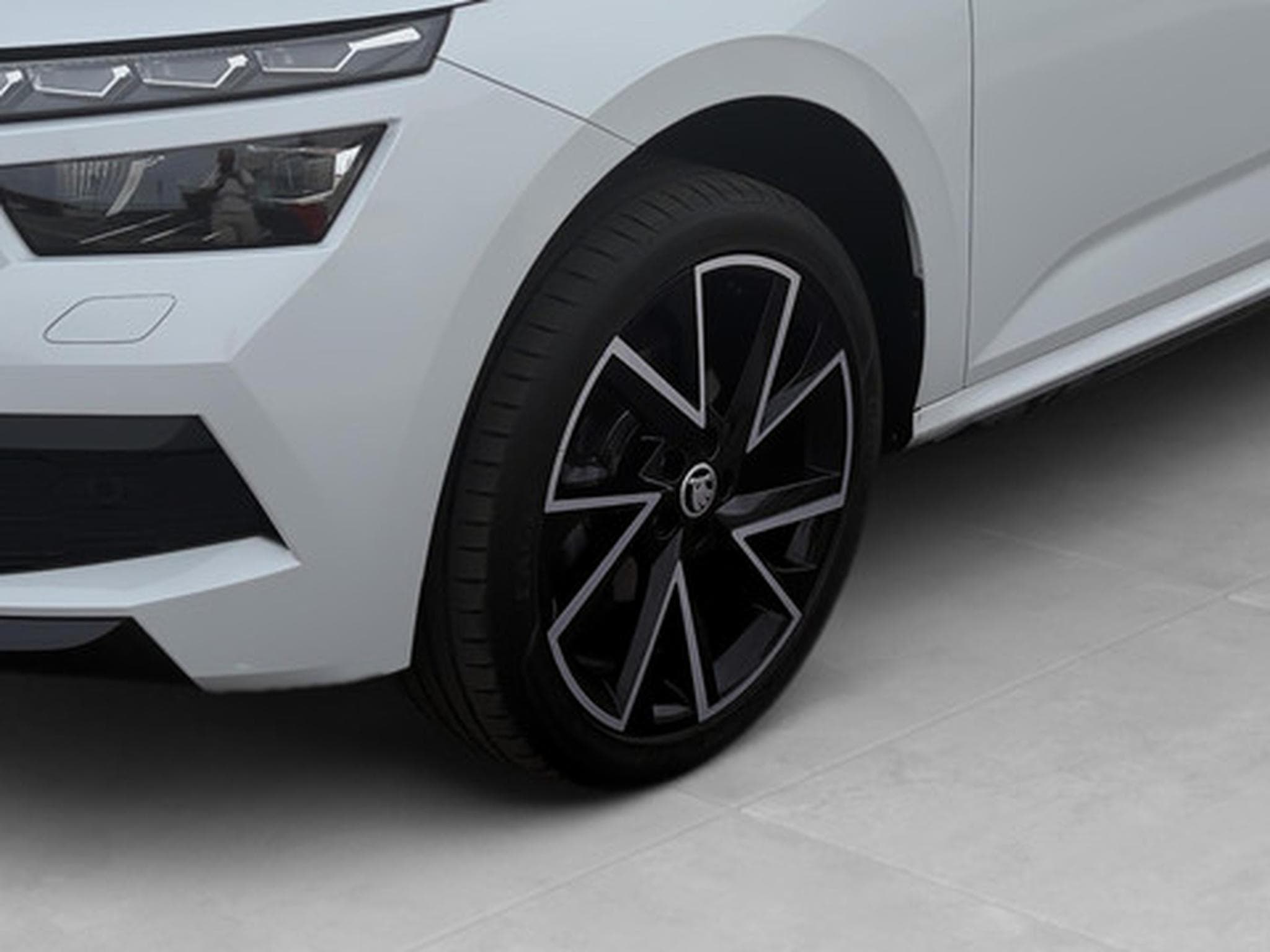 Skoda Kamiq 1.5 TSI 110kW DSG Monte Carlo (2022) - Photo 20