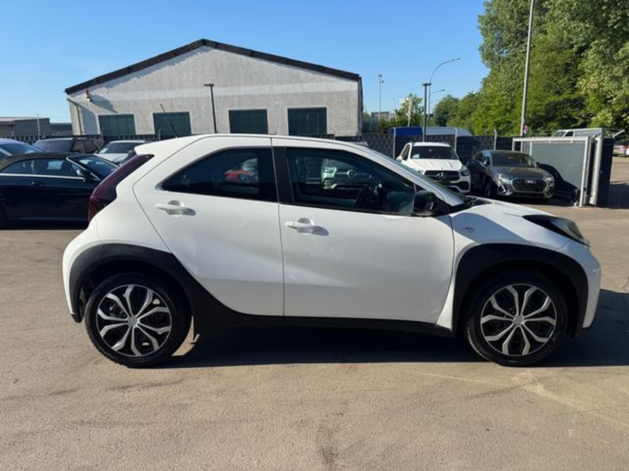 Toyota Aygo AYGO X PLAY *NAVI*8-FACH*KAMERA*5-TÜRER* (2023) - Photo 11