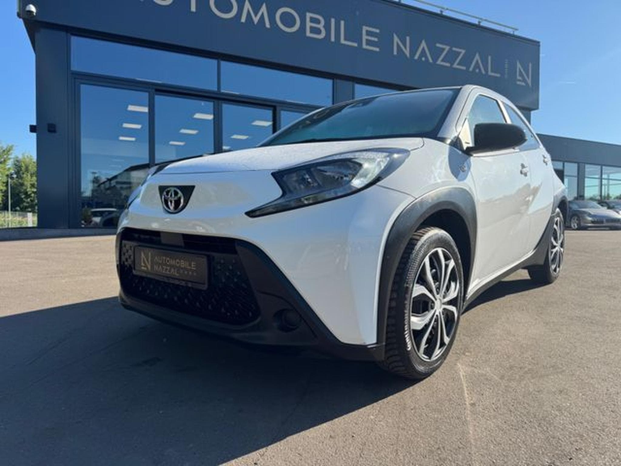 Toyota Aygo AYGO X PLAY *NAVI*8-FACH*KAMERA*5-TÜRER* (2023) - Photo 2