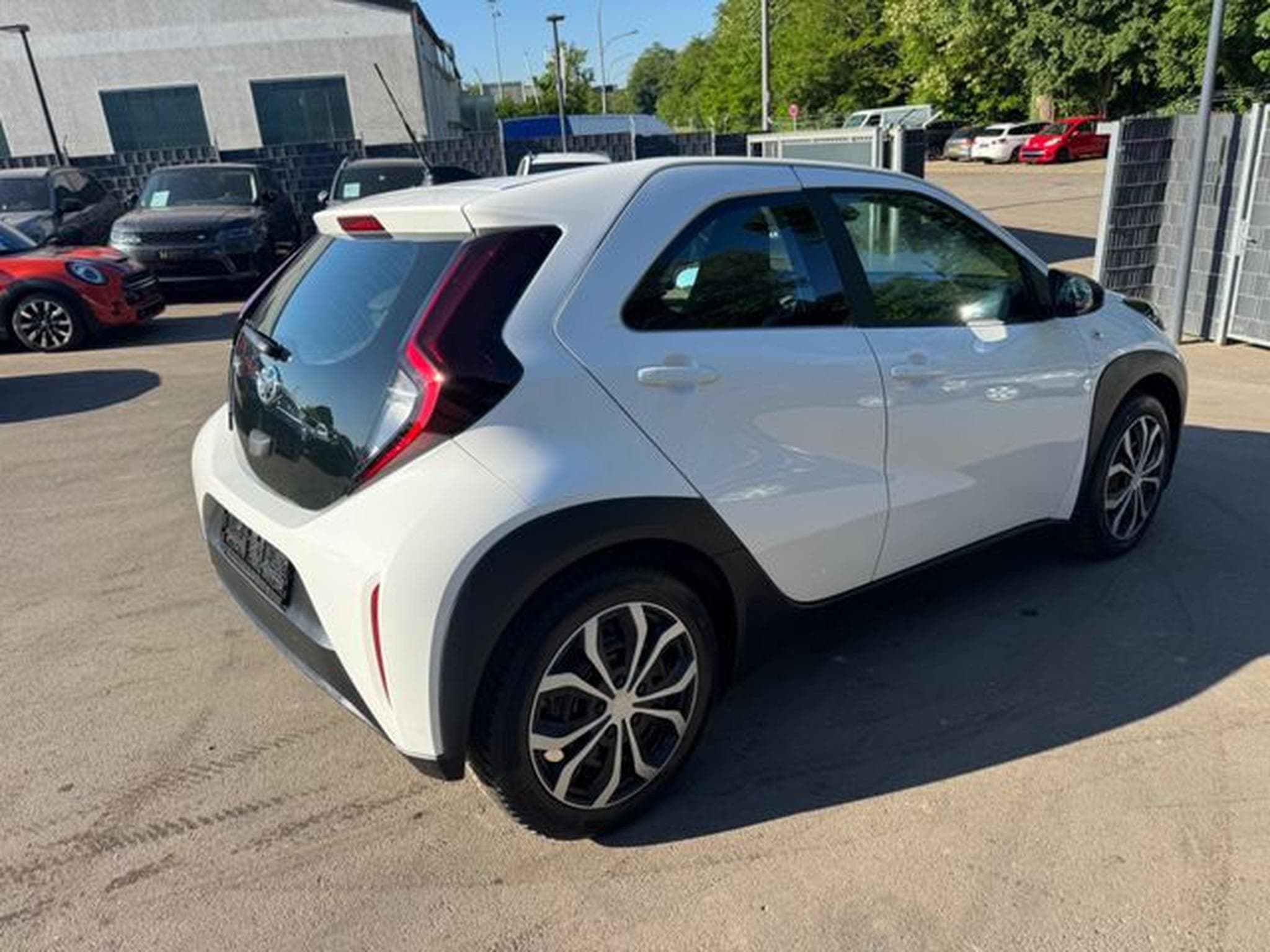 Toyota Aygo AYGO X PLAY *NAVI*8-FACH*KAMERA*5-TÜRER* (2023) - Photo 6