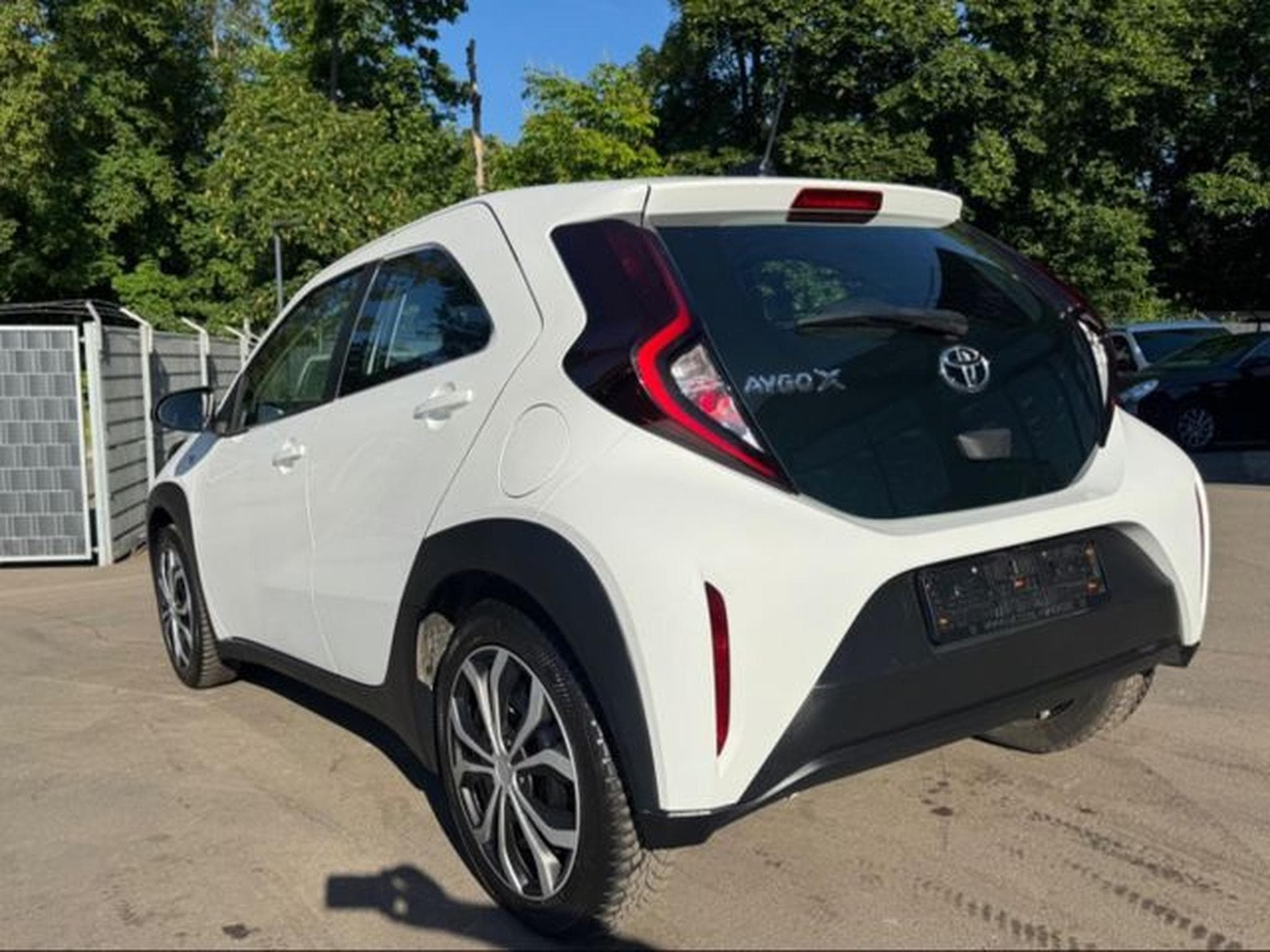 Toyota Aygo AYGO X PLAY *NAVI*8-FACH*KAMERA*5-TÜRER* (2023) - Photo 8