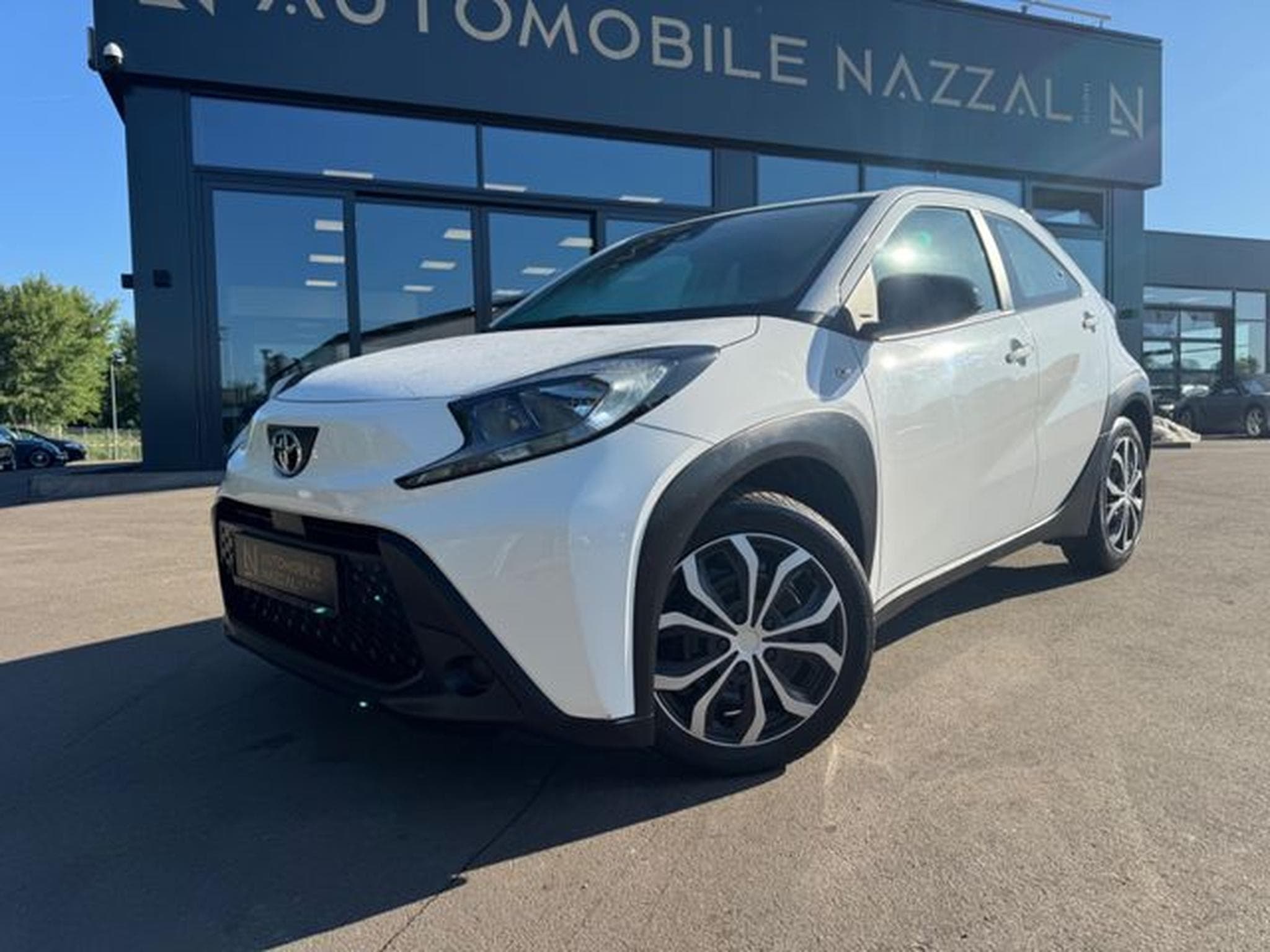 Toyota Aygo AYGO X PLAY *NAVI*8-FACH*KAMERA*5-TÜRER* (2023) - Photo 9
