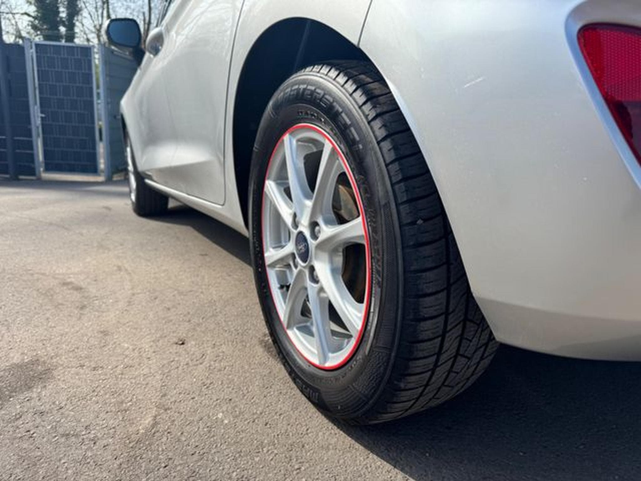 Ford Fiesta FIESTA TREND *NAVI*SHZ*ALU*5-TUERIG* (2021) - Photo 10