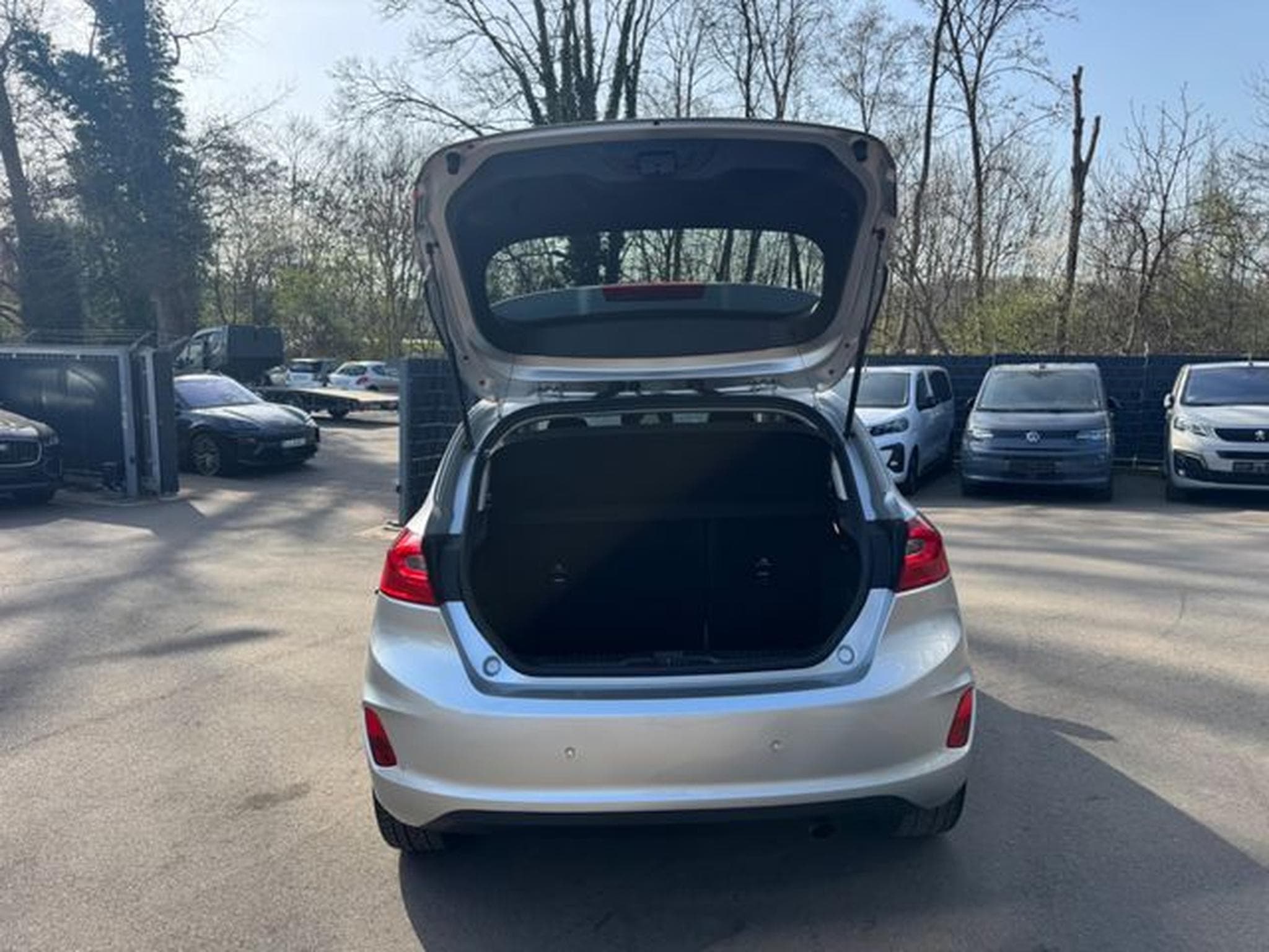 Ford Fiesta FIESTA TREND *NAVI*SHZ*ALU*5-TUERIG* (2021) - Photo 9