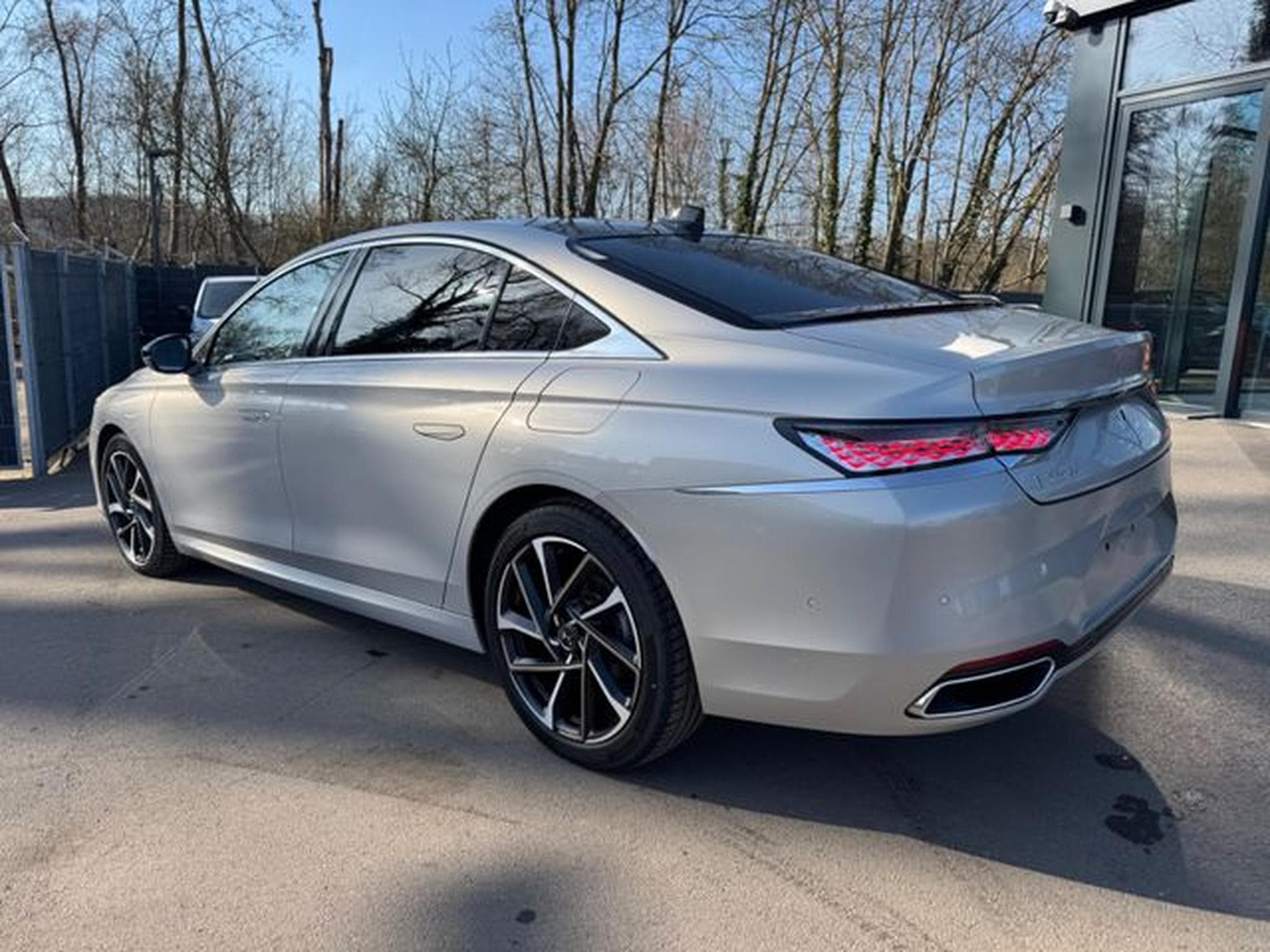 DS Automobiles DS9 DS9 E-TENSE 250 kW RIVOLI +*LED*NAVI*PANORAMA*1 (2024) - Photo 8