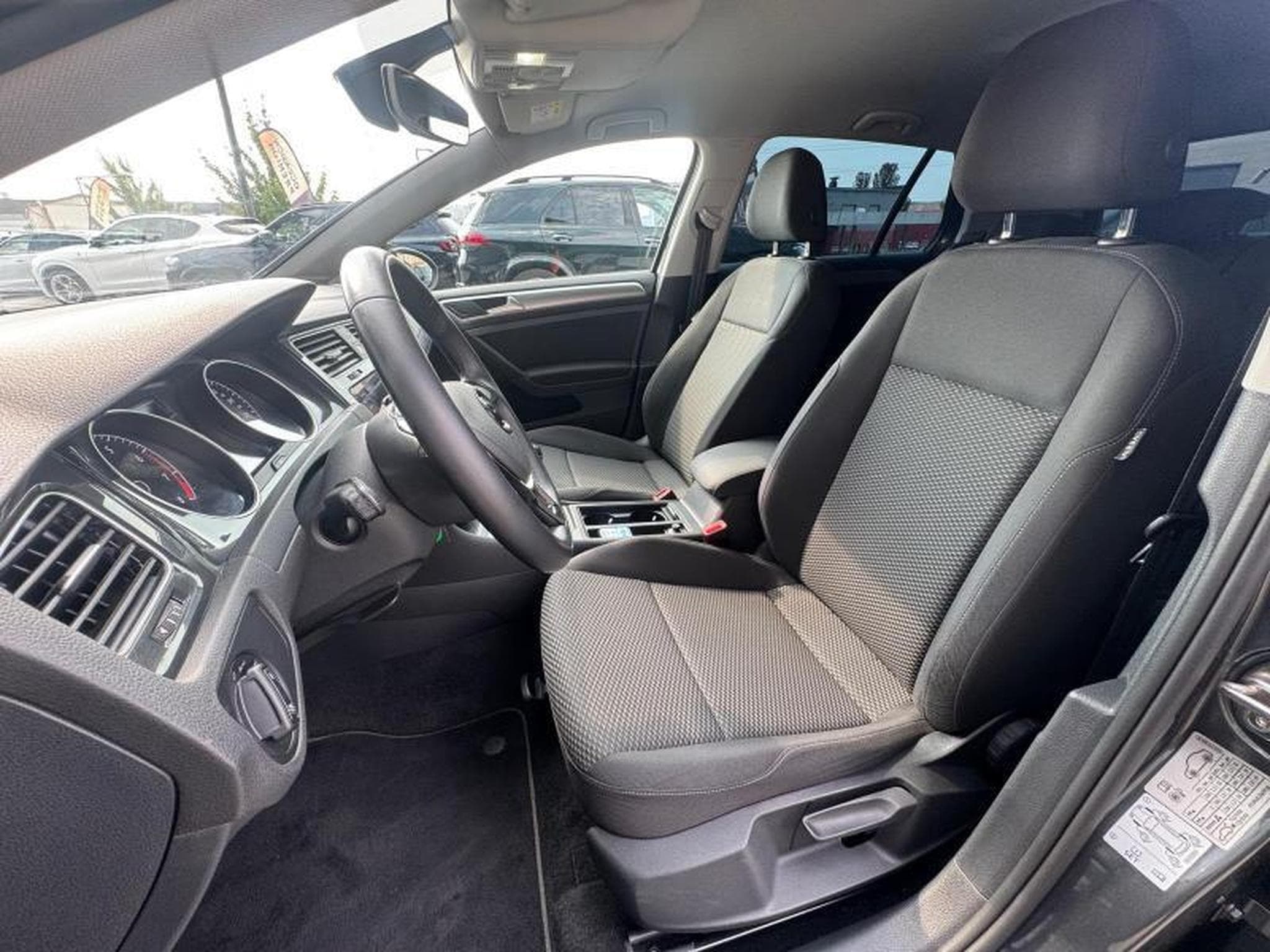 VW Golf VII Trendline/1.0 116ch/Clim (2019) - Photo 8