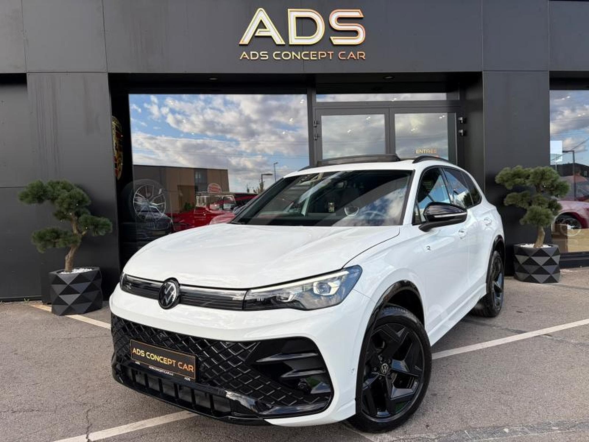 VW Tiguan IV R-Line 2.0 194ch/ACC/Toit Ouvrant Panoramique/Harman Kard (2024) - Photo 2