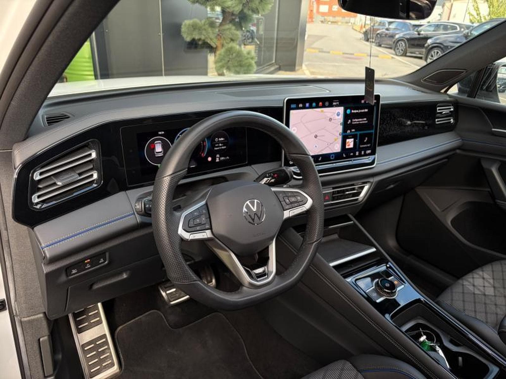 VW Tiguan IV R-Line 2.0 194ch/ACC/Toit Ouvrant Panoramique/Harman Kard (2024) - Photo 5