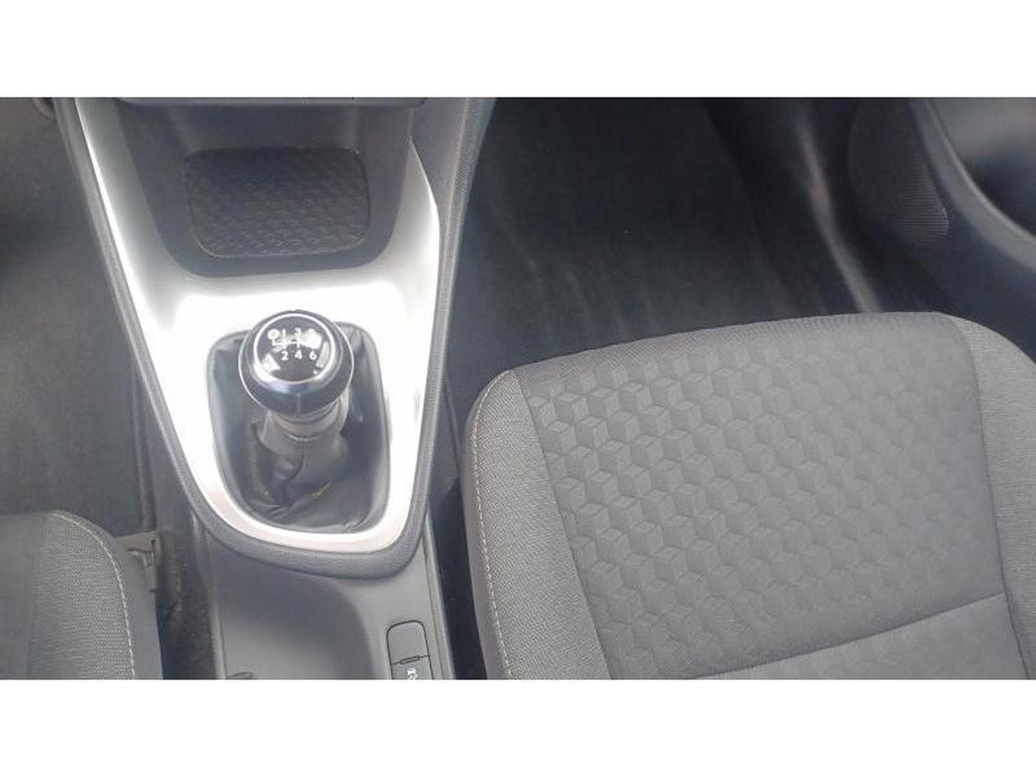 Toyota Yaris Dynamic (2022) - Photo 14