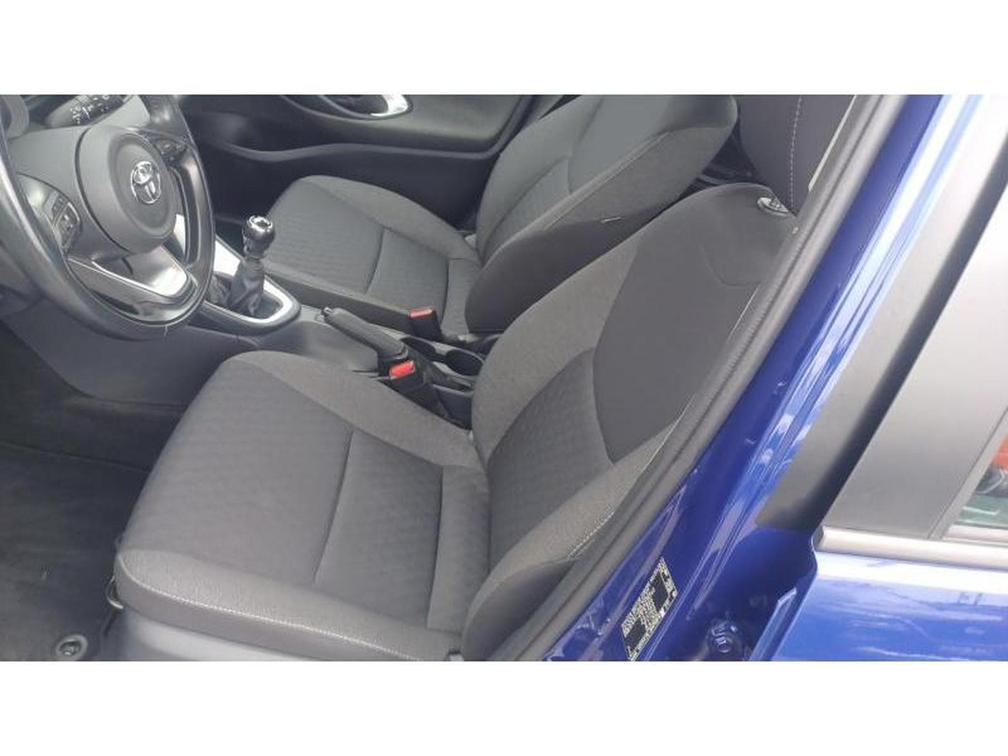 Toyota Yaris Dynamic (2022) - Photo 18