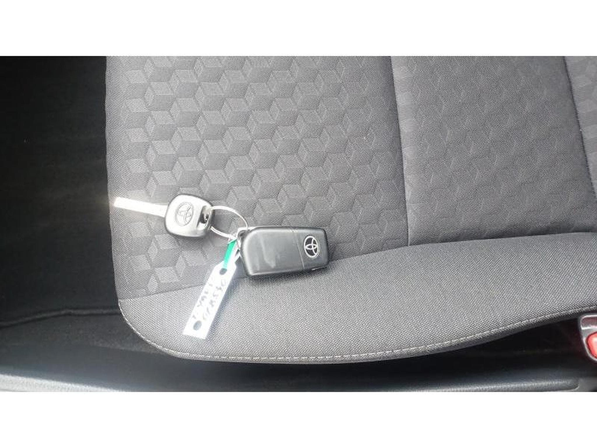 Toyota Yaris Dynamic (2022) - Photo 22