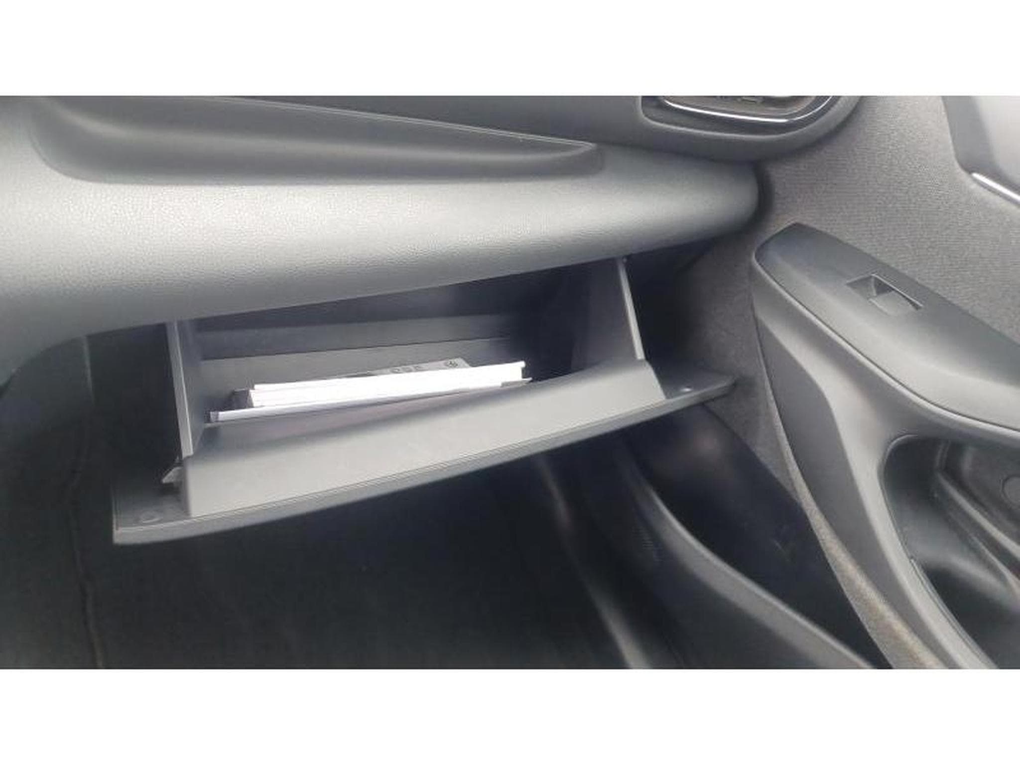 Toyota Yaris Dynamic (2022) - Photo 26