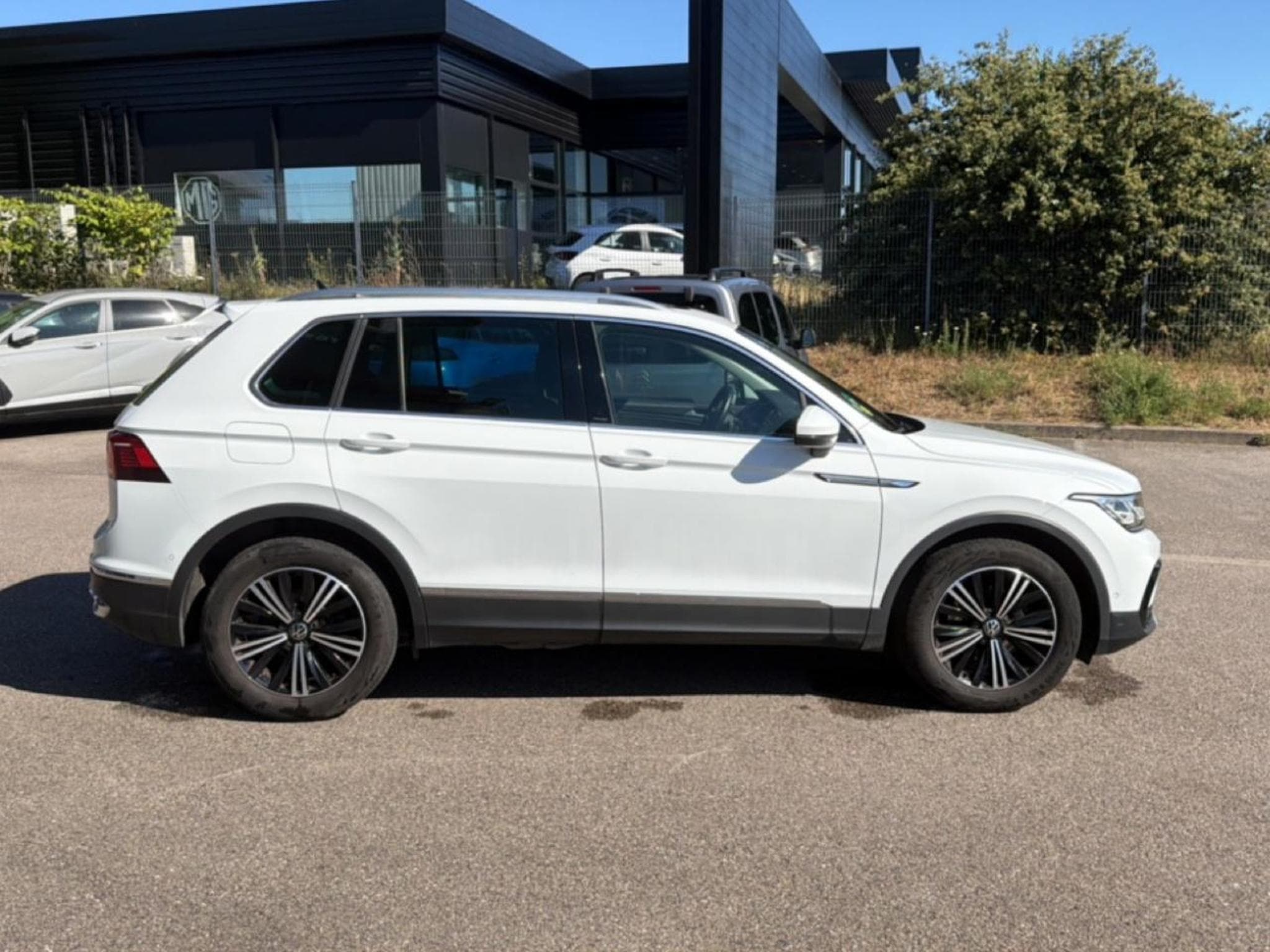 VW TIGUAN 2.0 TDI 150 ELEGANCE DSG7 (2023) - Photo 4