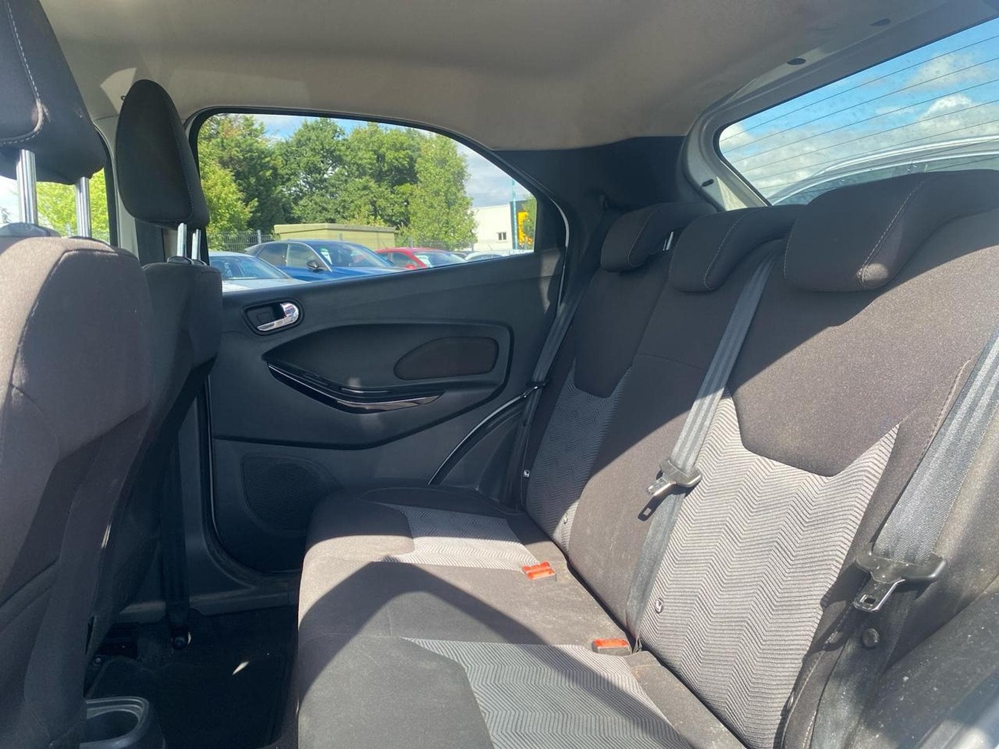 Ford KA+ 1.2 TI-VCT 85 ULTIMATE (2018) - Photo 12