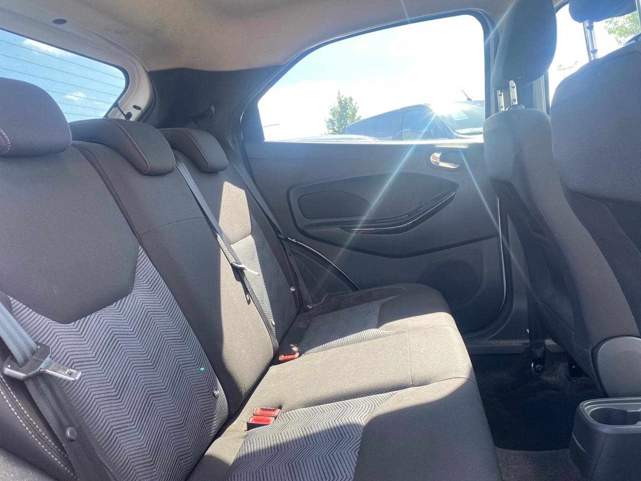 Ford KA+ 1.2 TI-VCT 85 ULTIMATE (2018) - Photo 13