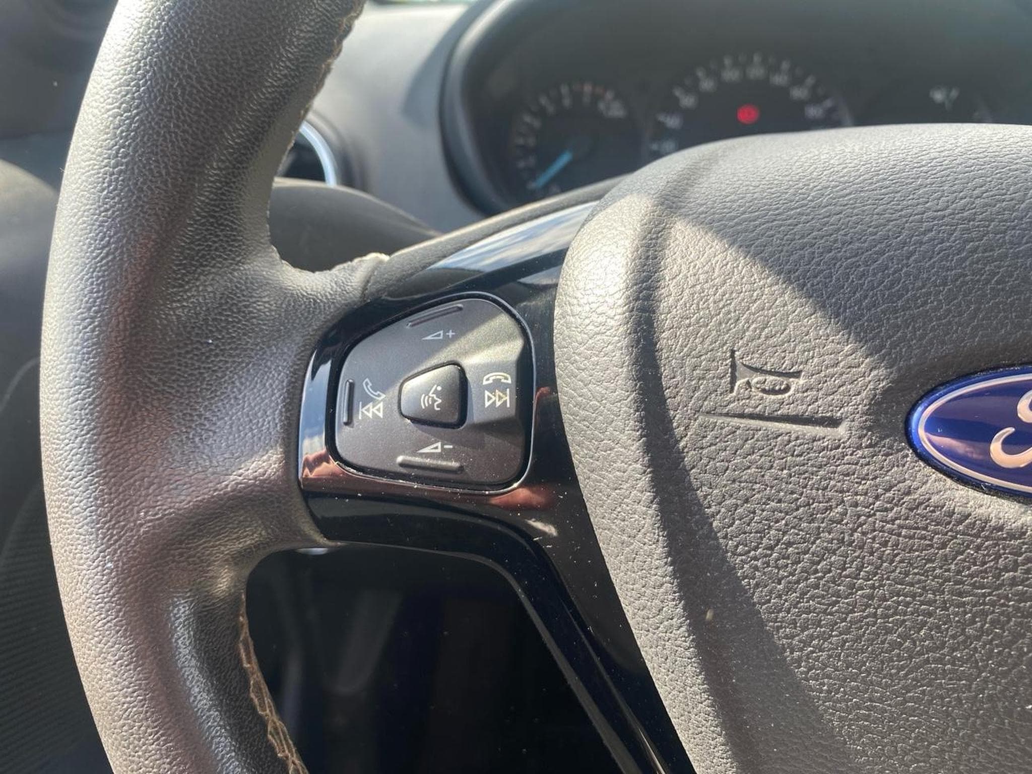 Ford KA+ 1.2 TI-VCT 85 ULTIMATE (2018) - Photo 15