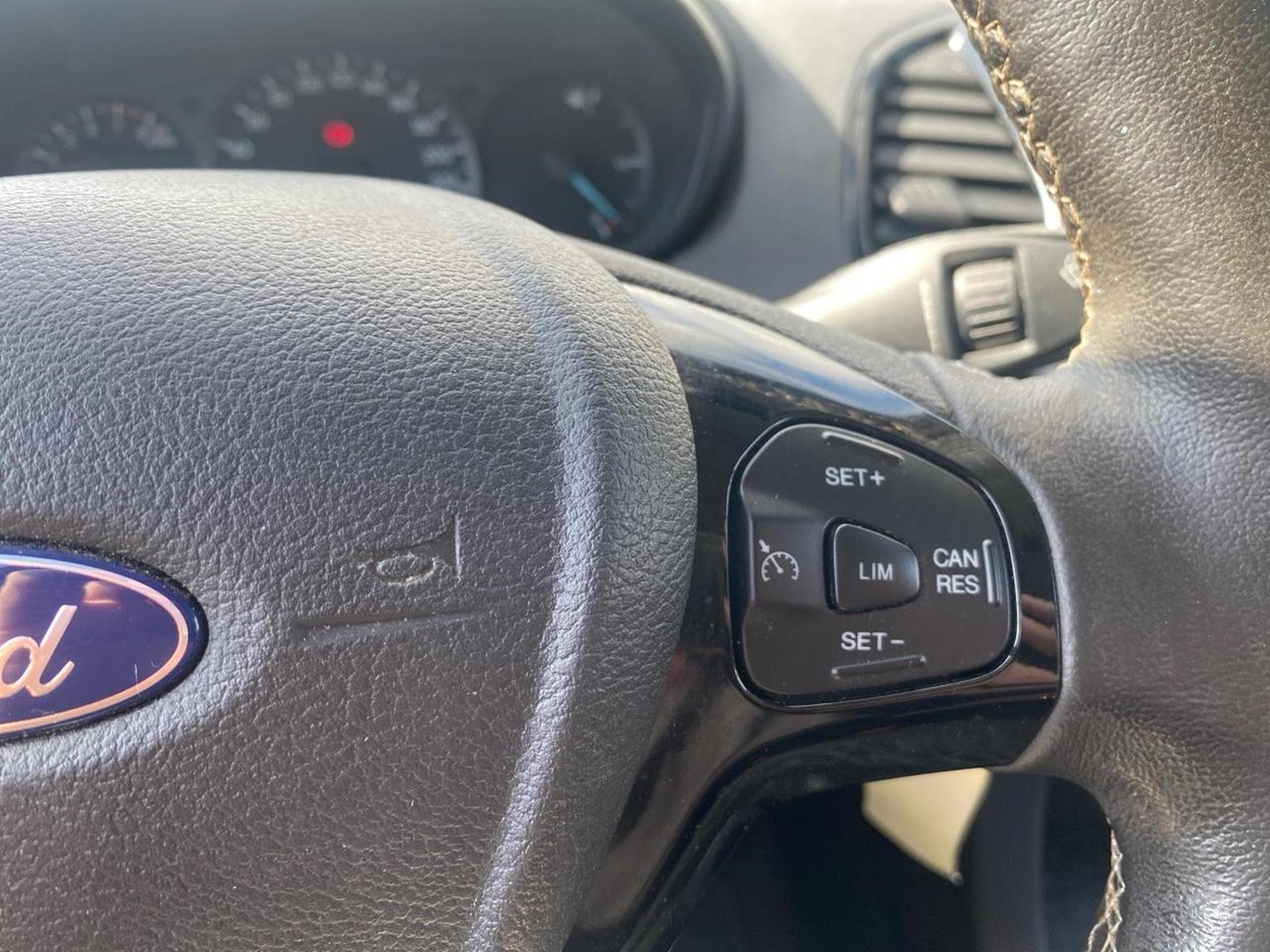 Ford KA+ 1.2 TI-VCT 85 ULTIMATE (2018) - Photo 16