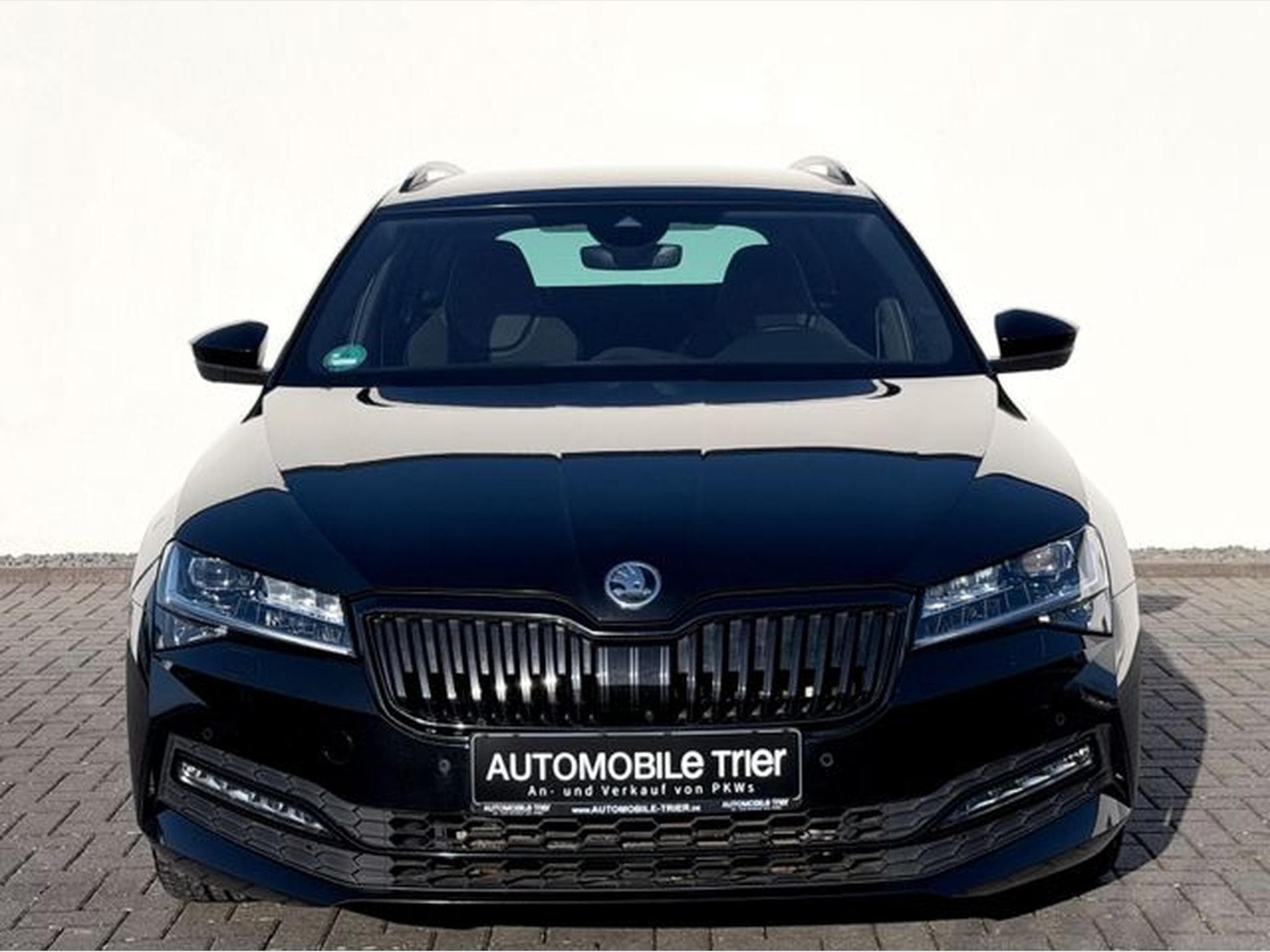 Skoda Superb Superb Combi Sportline 2.0 TDI DSG 4x4 /1.HAND/ (2022) - Photo 2