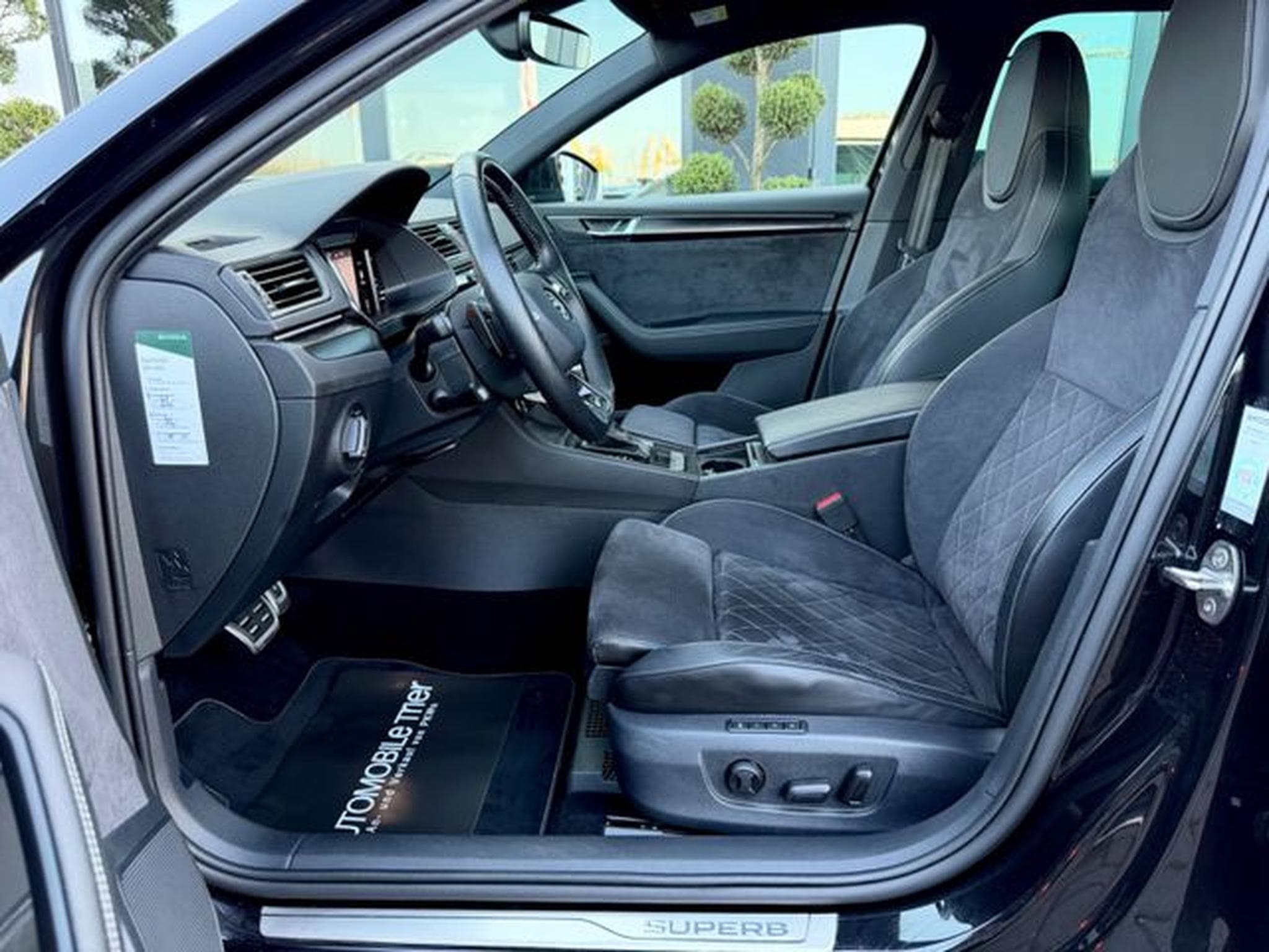 Skoda Superb Superb Combi Sportline 2.0 TDI DSG 4x4 /1.HAND/ (2022) - Photo 9