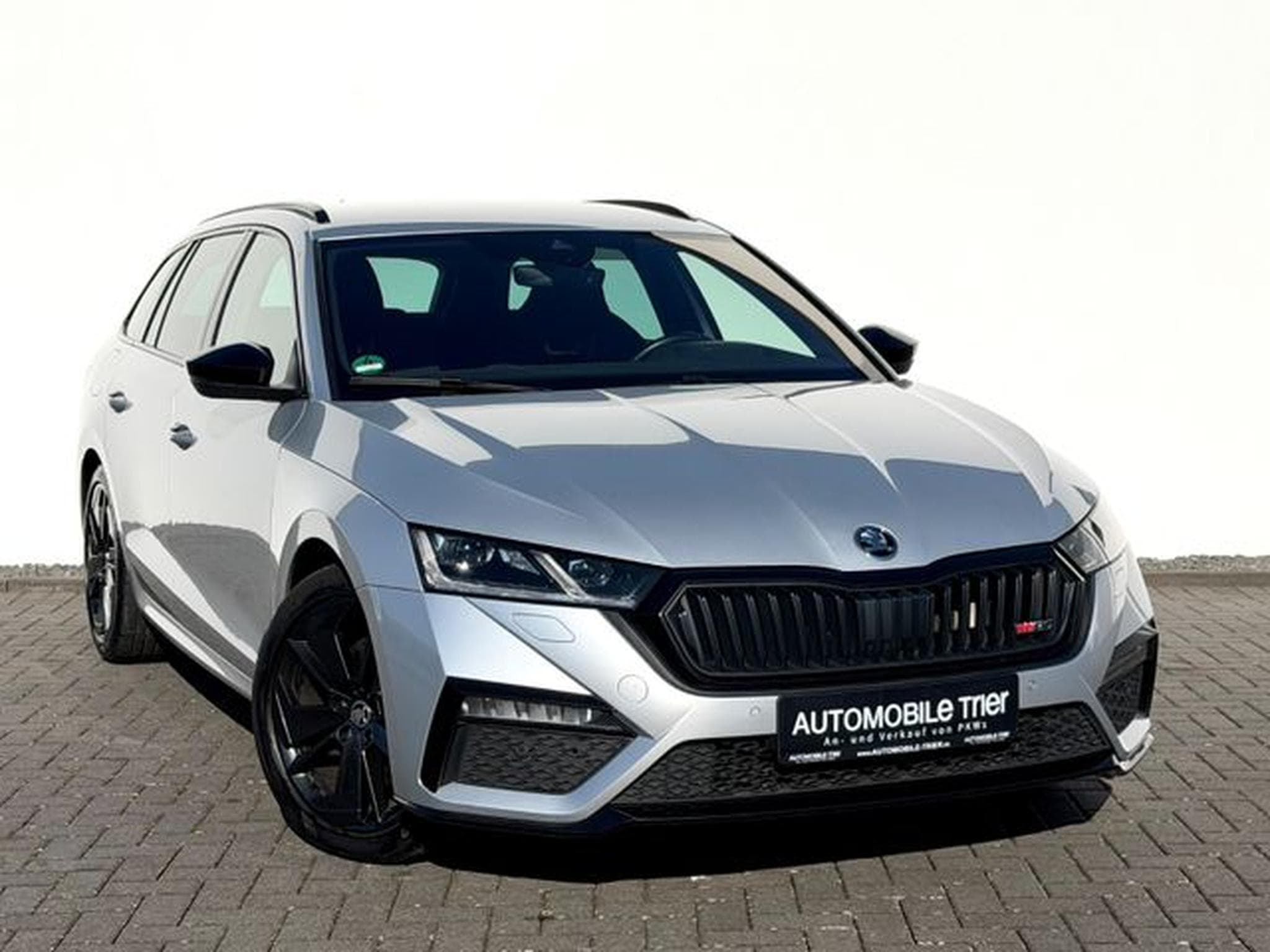 Skoda Octavia Octavia Combi RS 2.0 TDI DSG /LED/CAM/HUD/AHK/ (2022) - Photo 3