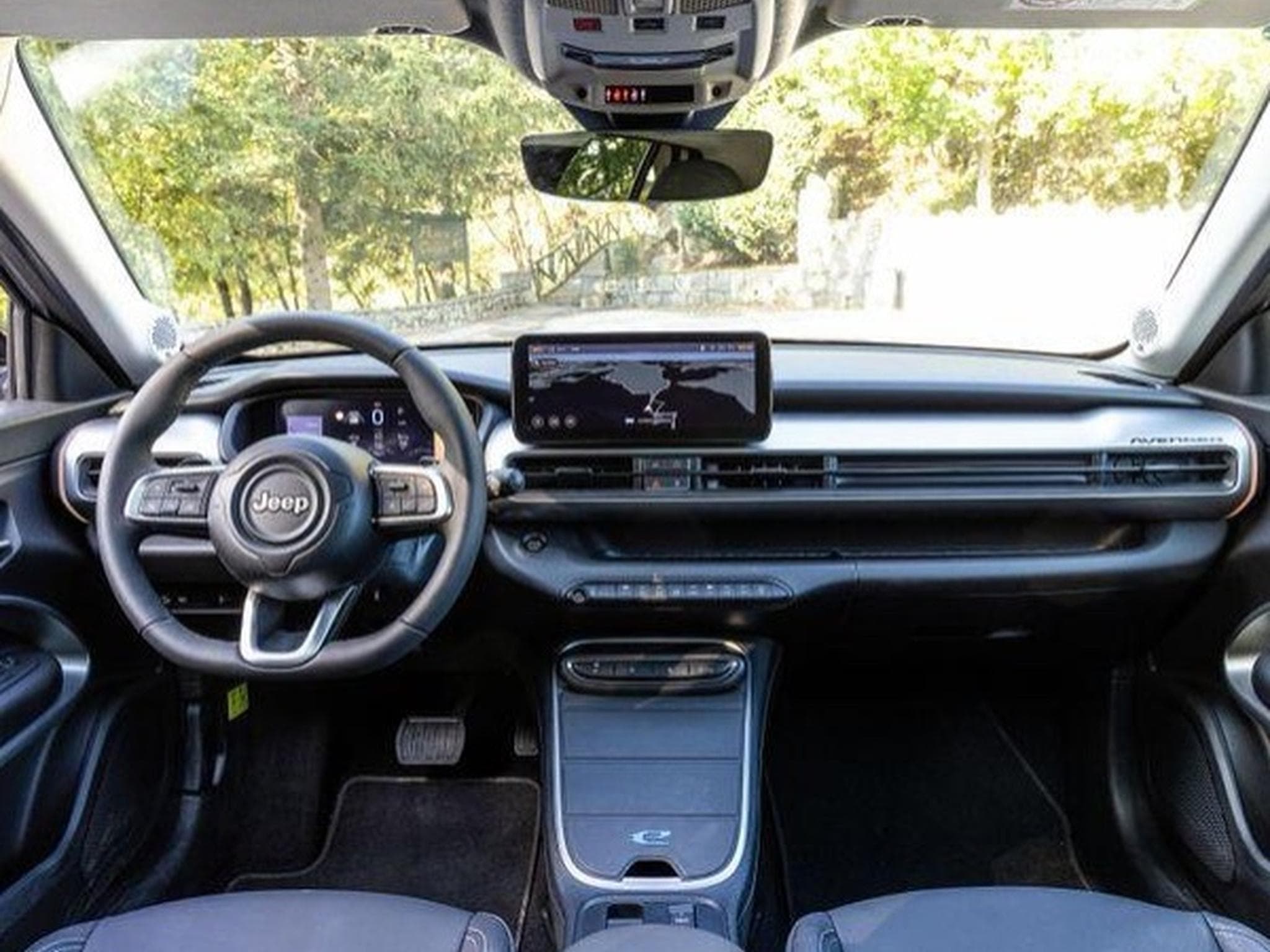 Jeep Avenger 4XE (2025) - Photo 3