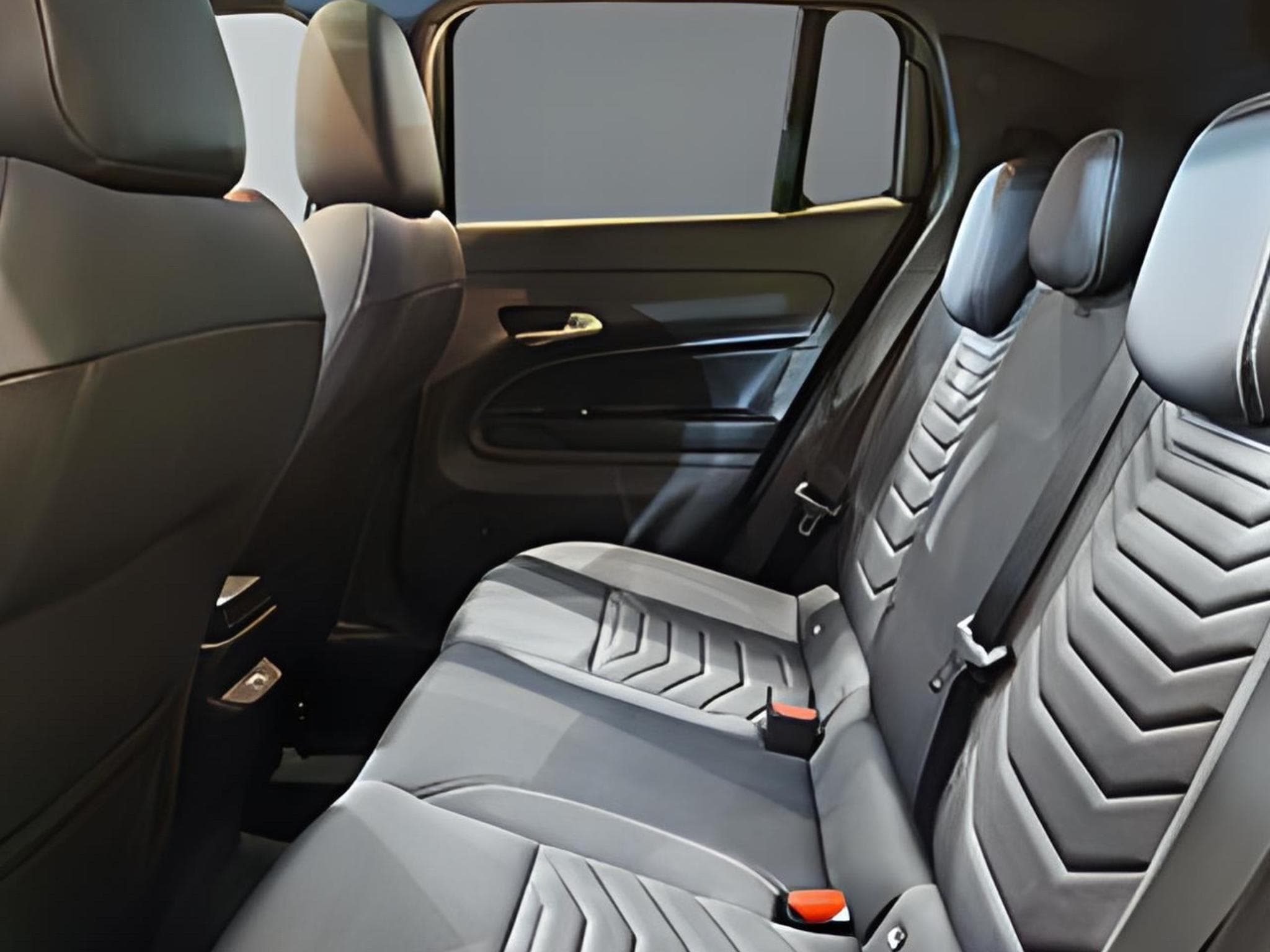 Jeep Avenger 4XE (2025) - Photo 4