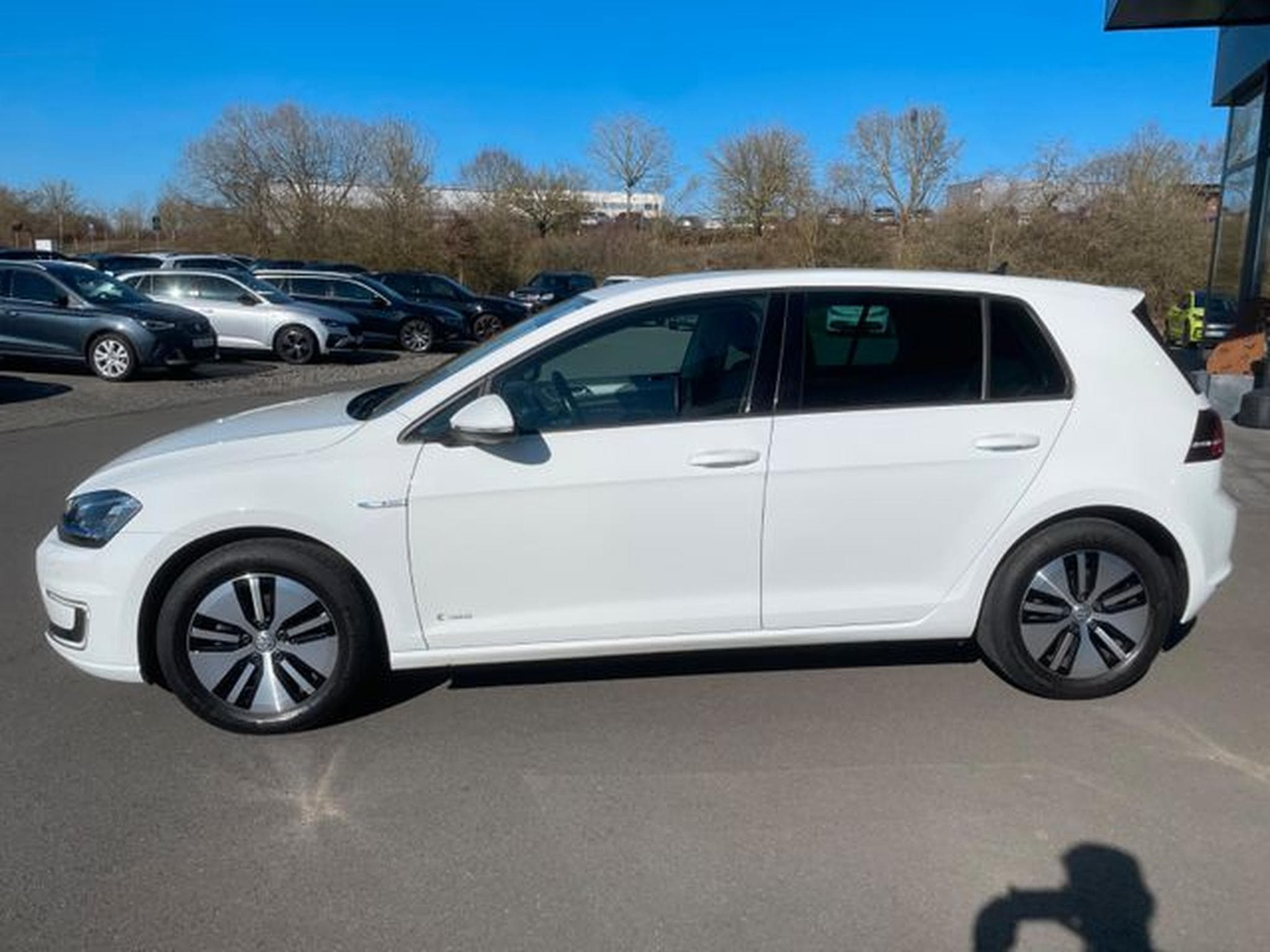 VW Golf Golf VII e-Golf  Navi LED ALu SHZ Klima (2016) - Foto 10