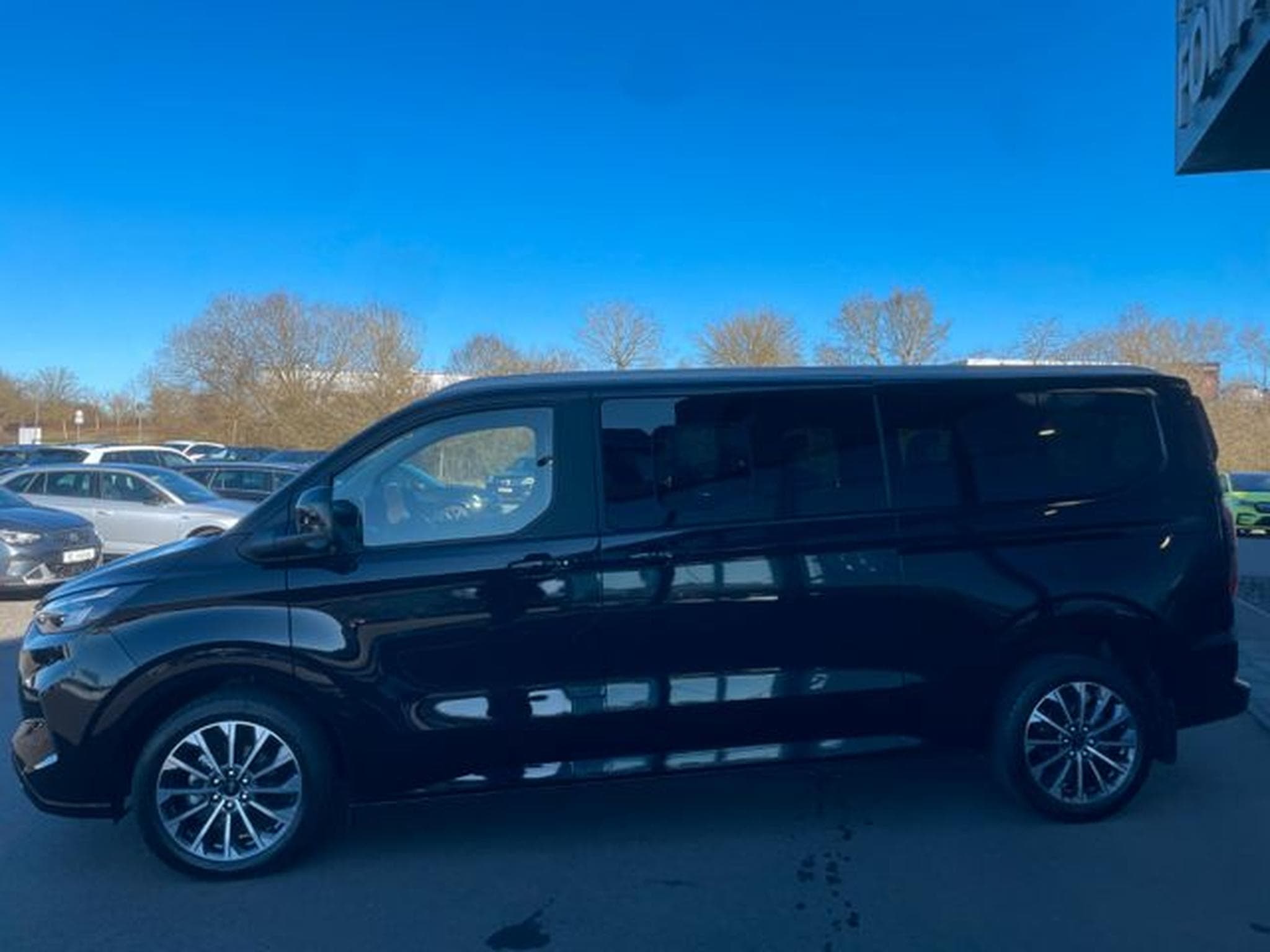 Ford Tourneo Tourneo Custom 8-Sitze 320 L2 Titanium X AWD (2025) - Photo 10