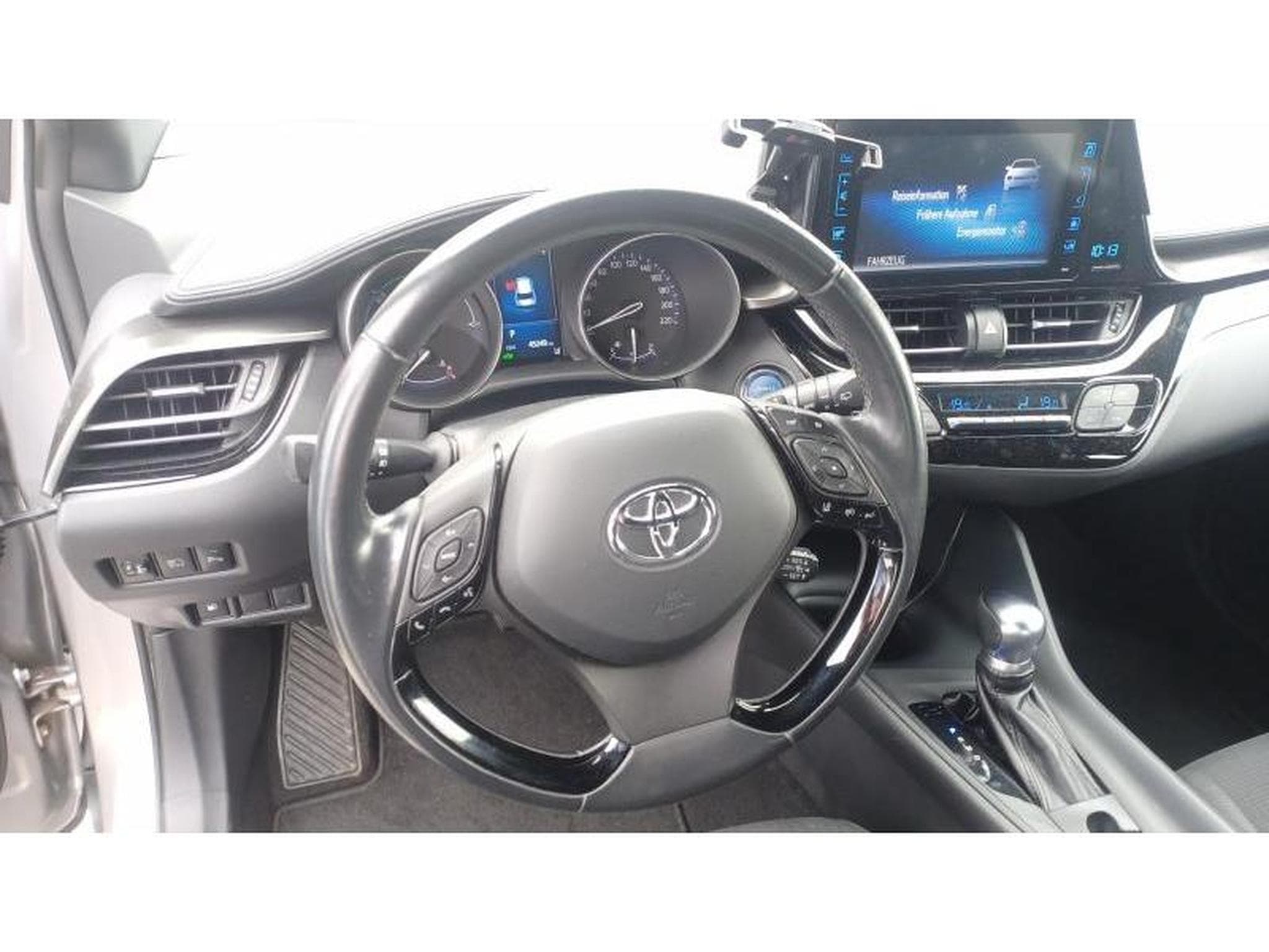 Toyota C-HR C-Business Plus (2018) - Photo 16