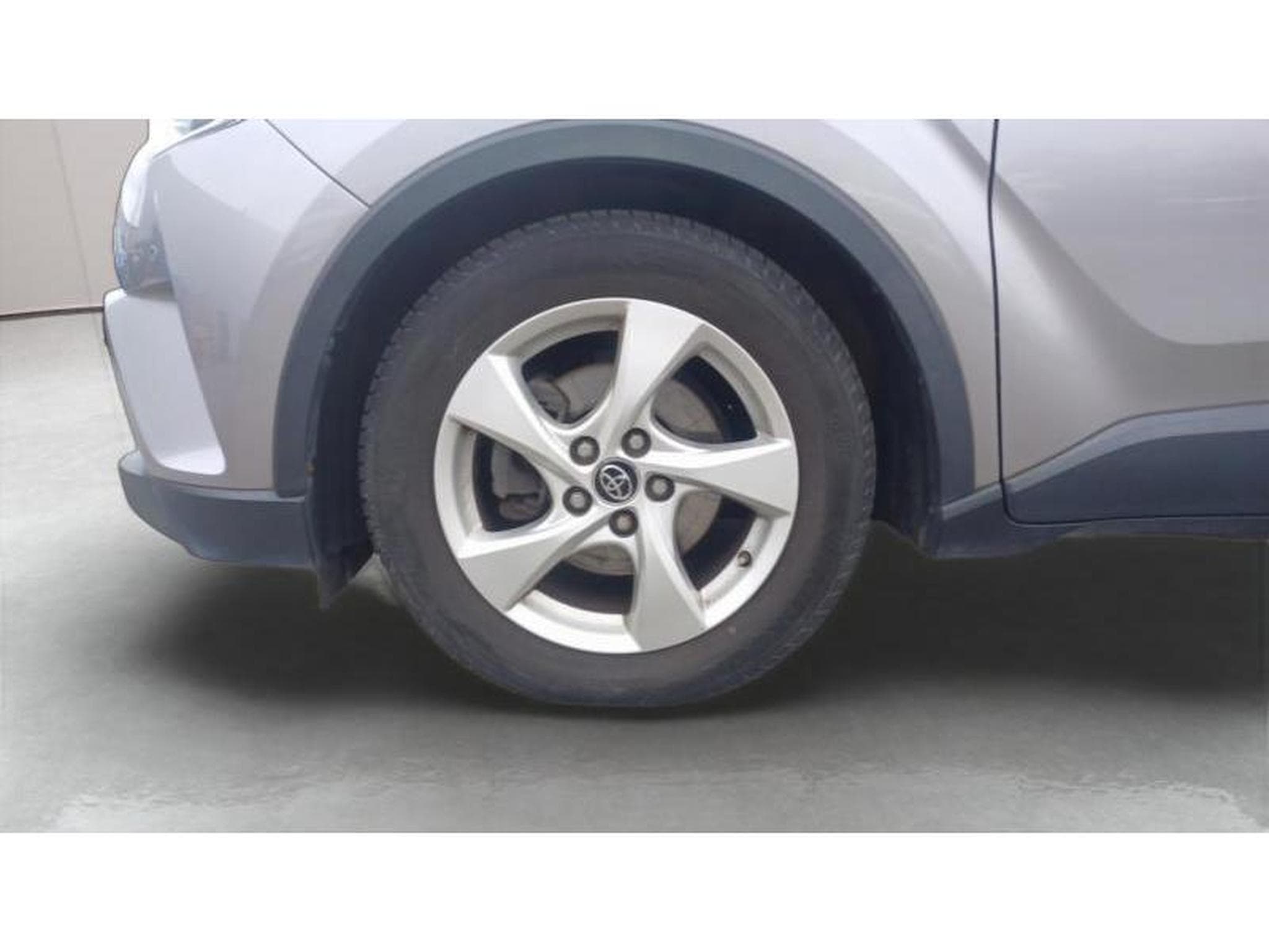 Toyota C-HR C-Business Plus (2018) - Photo 14