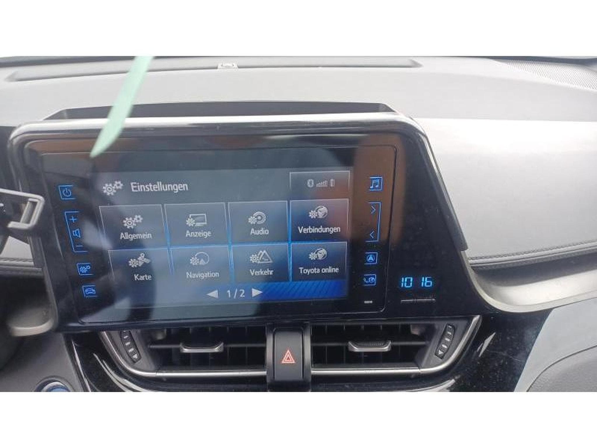 Toyota C-HR C-Business Plus (2018) - Photo 25