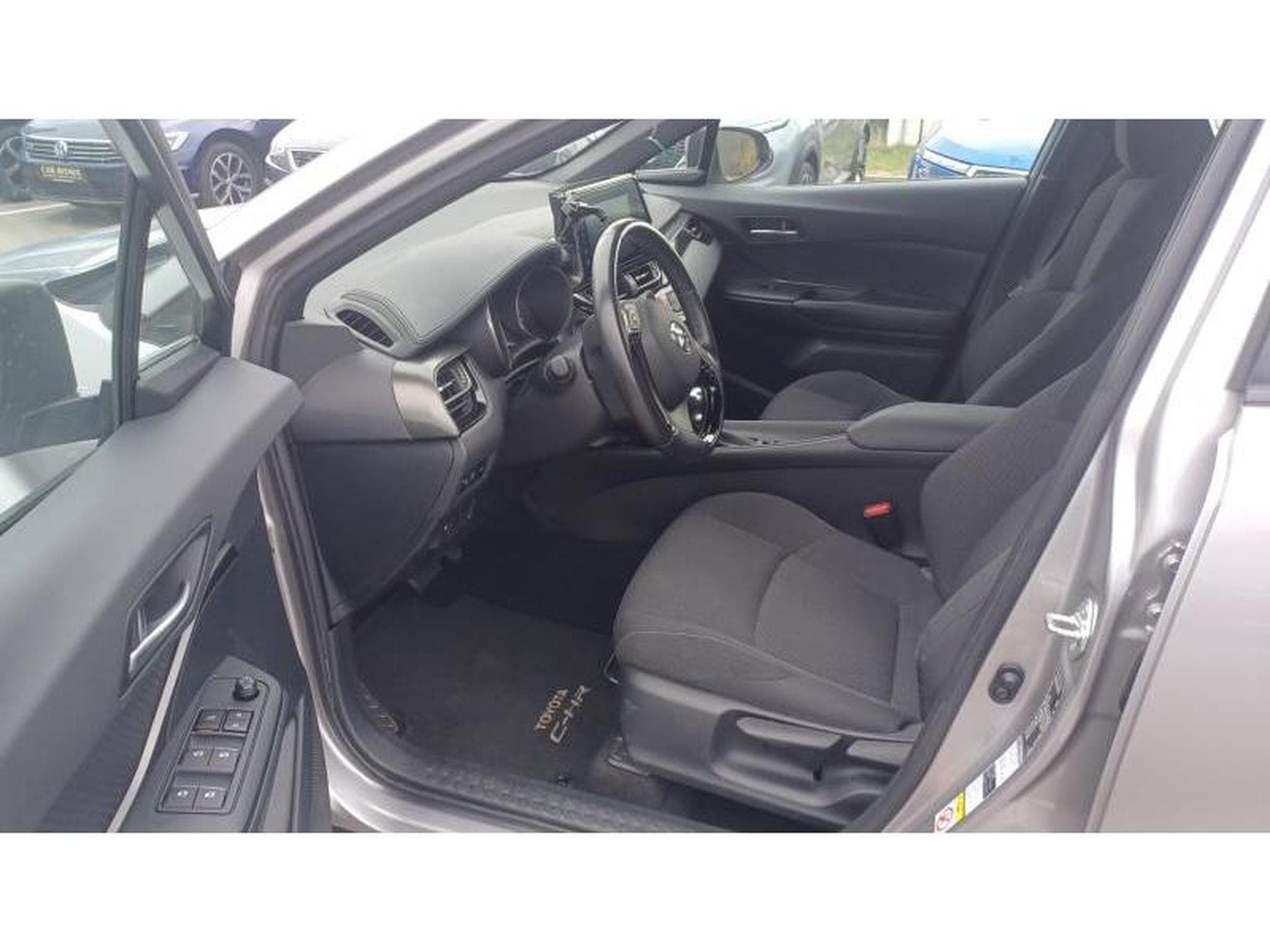 Toyota C-HR C-Business Plus (2018) - Photo 27